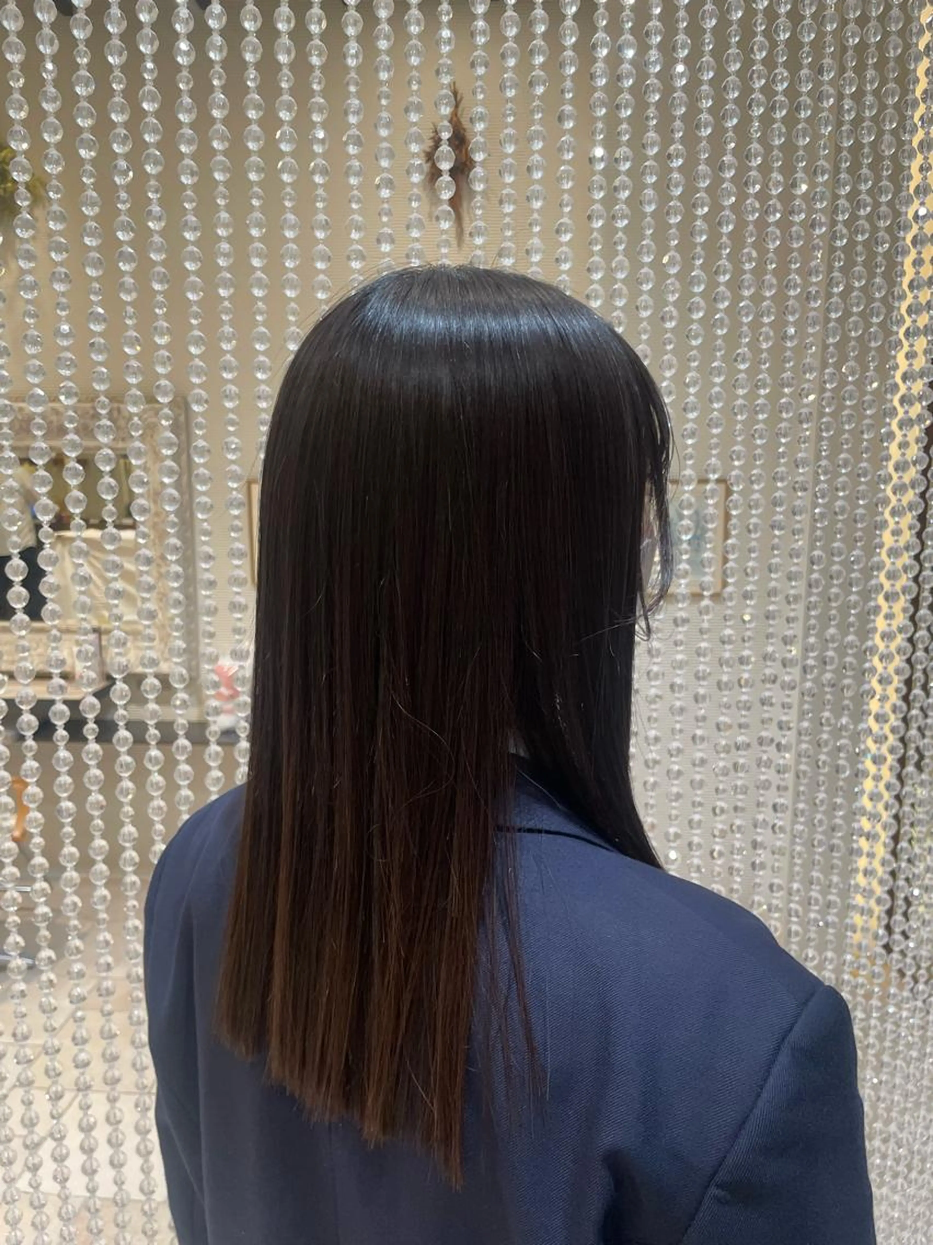 湿気に負けないサラ艶髪に！💇‍♀️ストレートパーマ🫧の写真