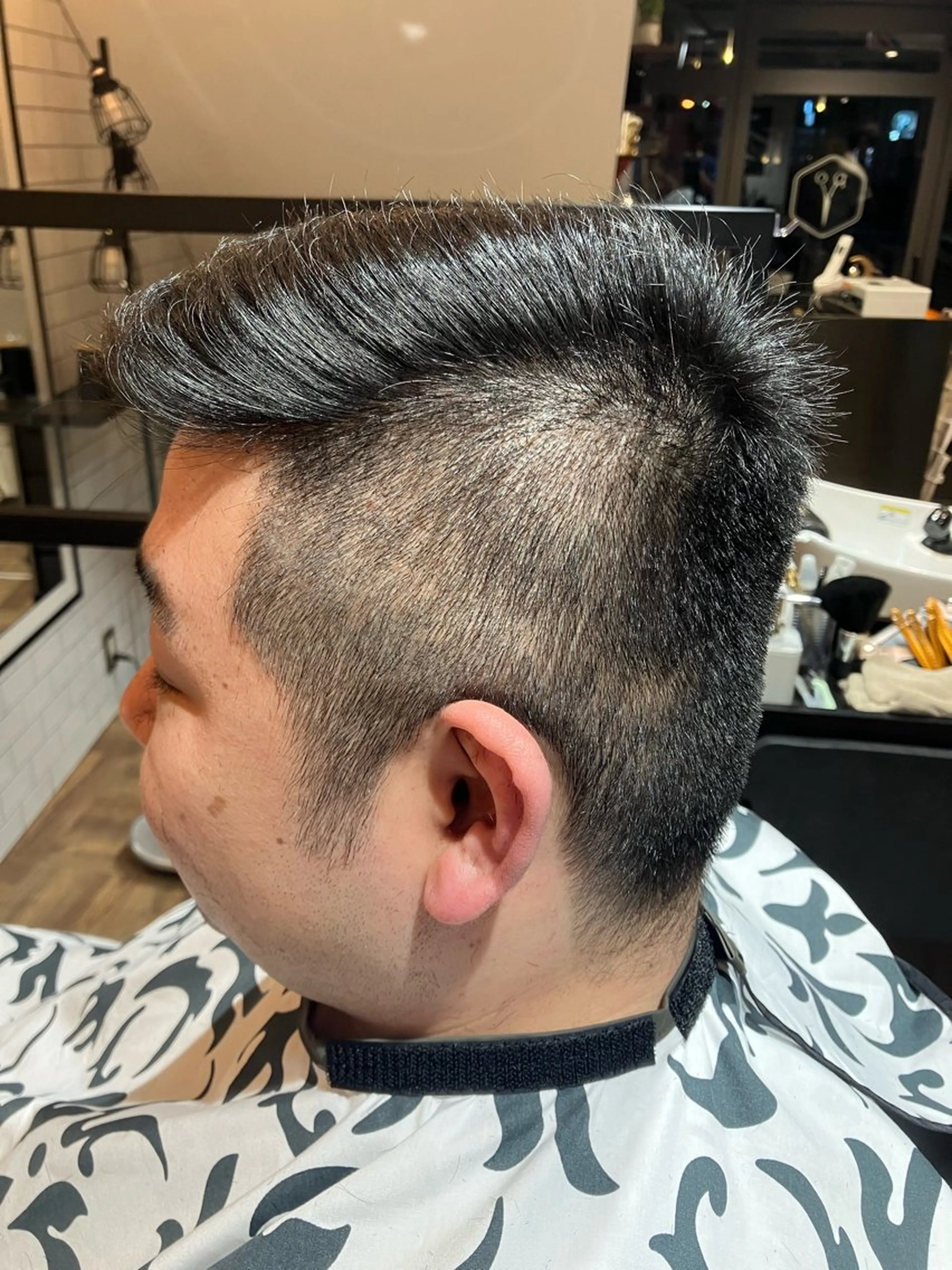 メンズ BARBER SHOP 涼所属・岡村 海のヘアスタイル