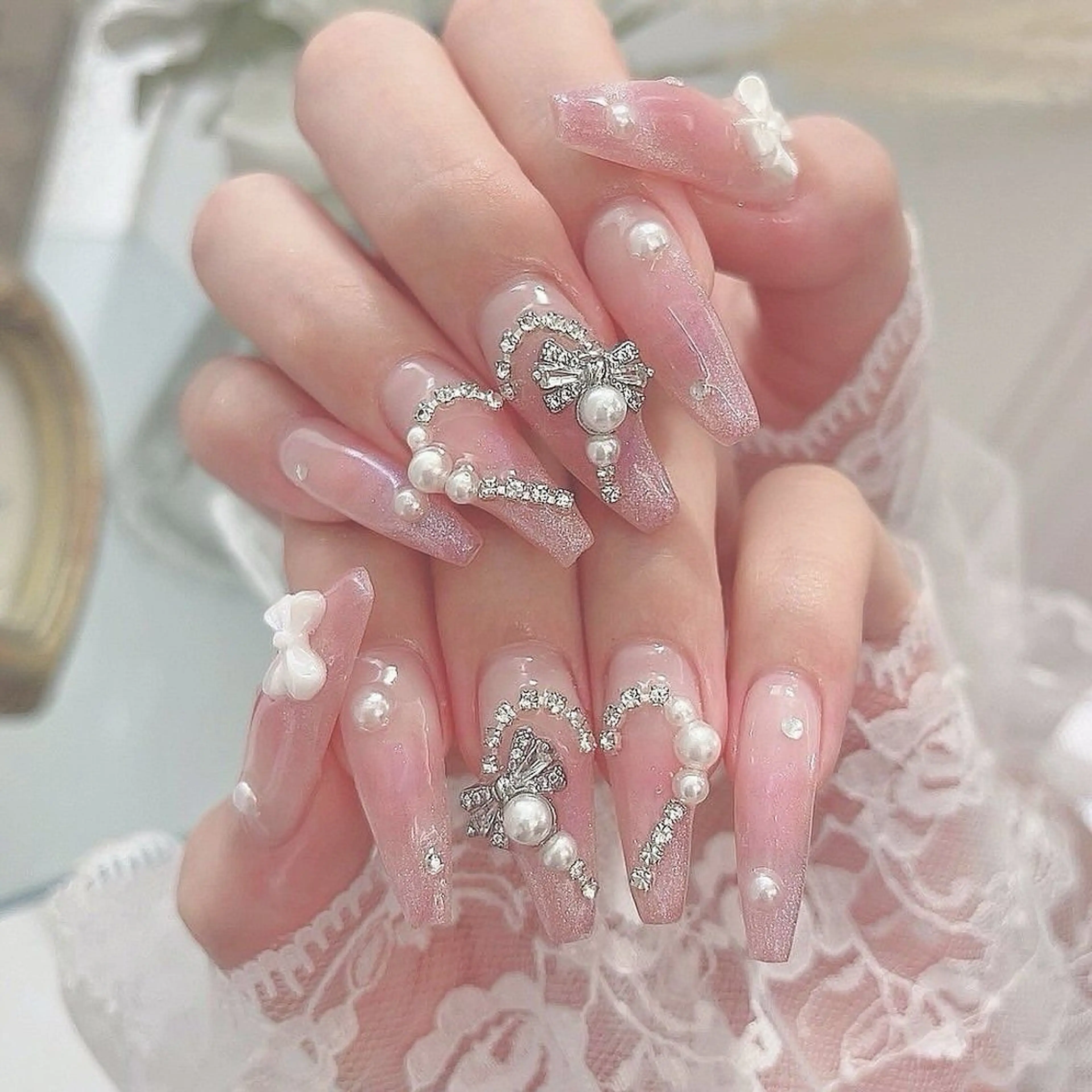 ネイル 長さ出し フレンチネイル グラデーション 卒業式 マグネットネイル ハンドネイル MIHANA NAILのネイルデザイン