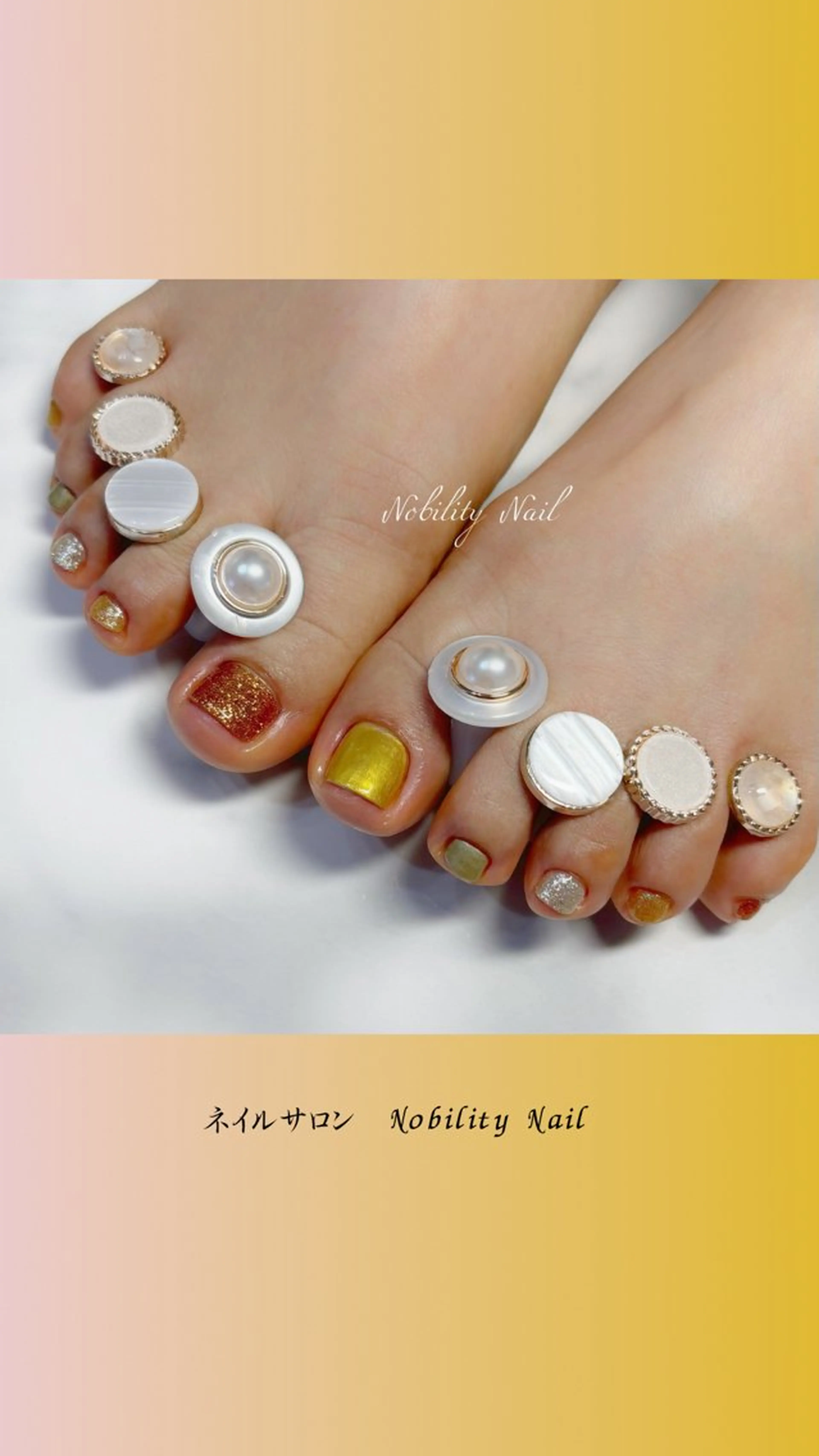 ネイル フットネイル ジェルネイル ゴールド ネイルサロンNobilityNail所属・風口 麻由子のネイルデザイン