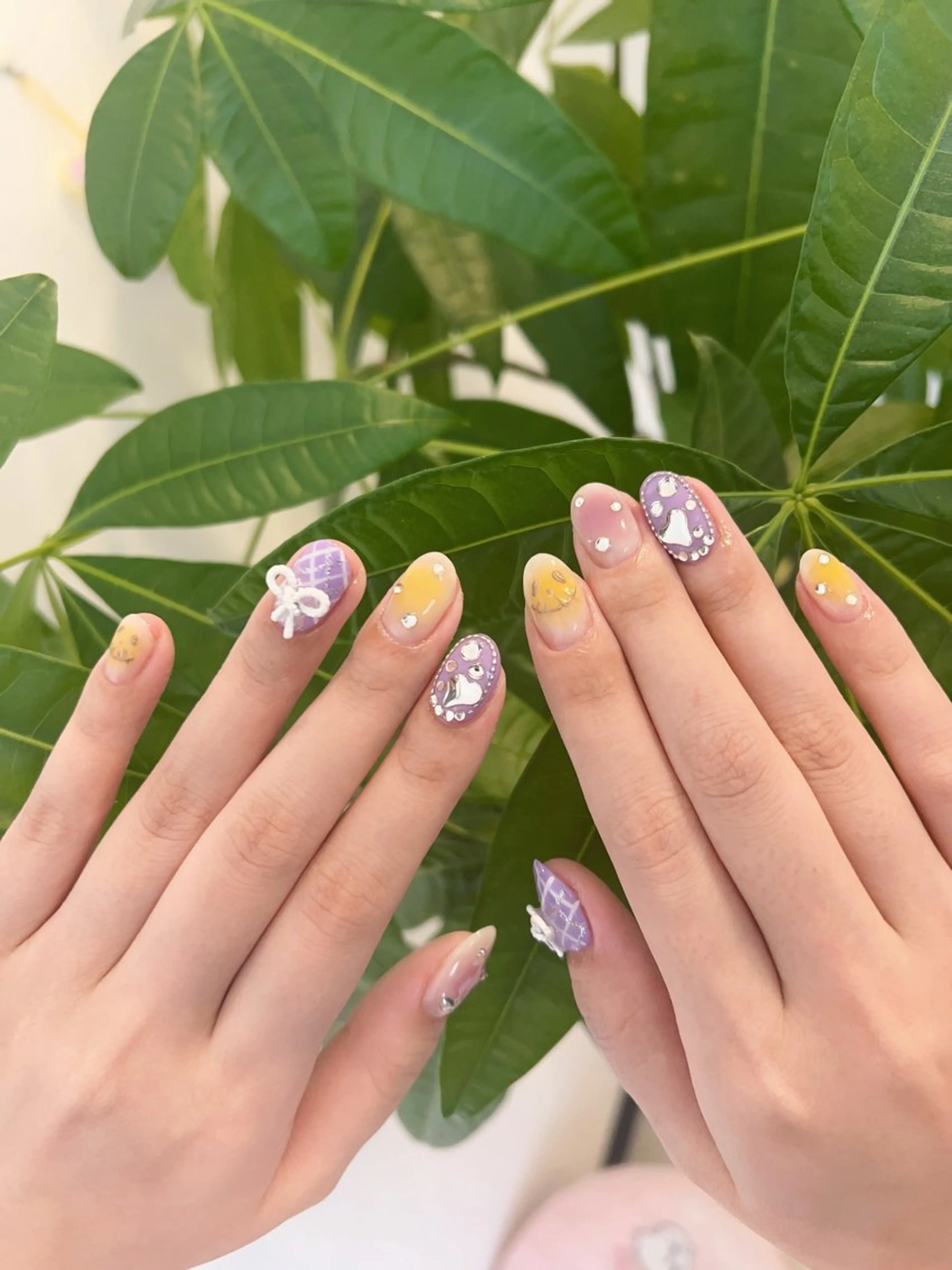 ネイル アートネイル チークネイル フラッシュネイル フットネイル フレンチネイル ハンドネイル Floria KANAのネイルデザイン