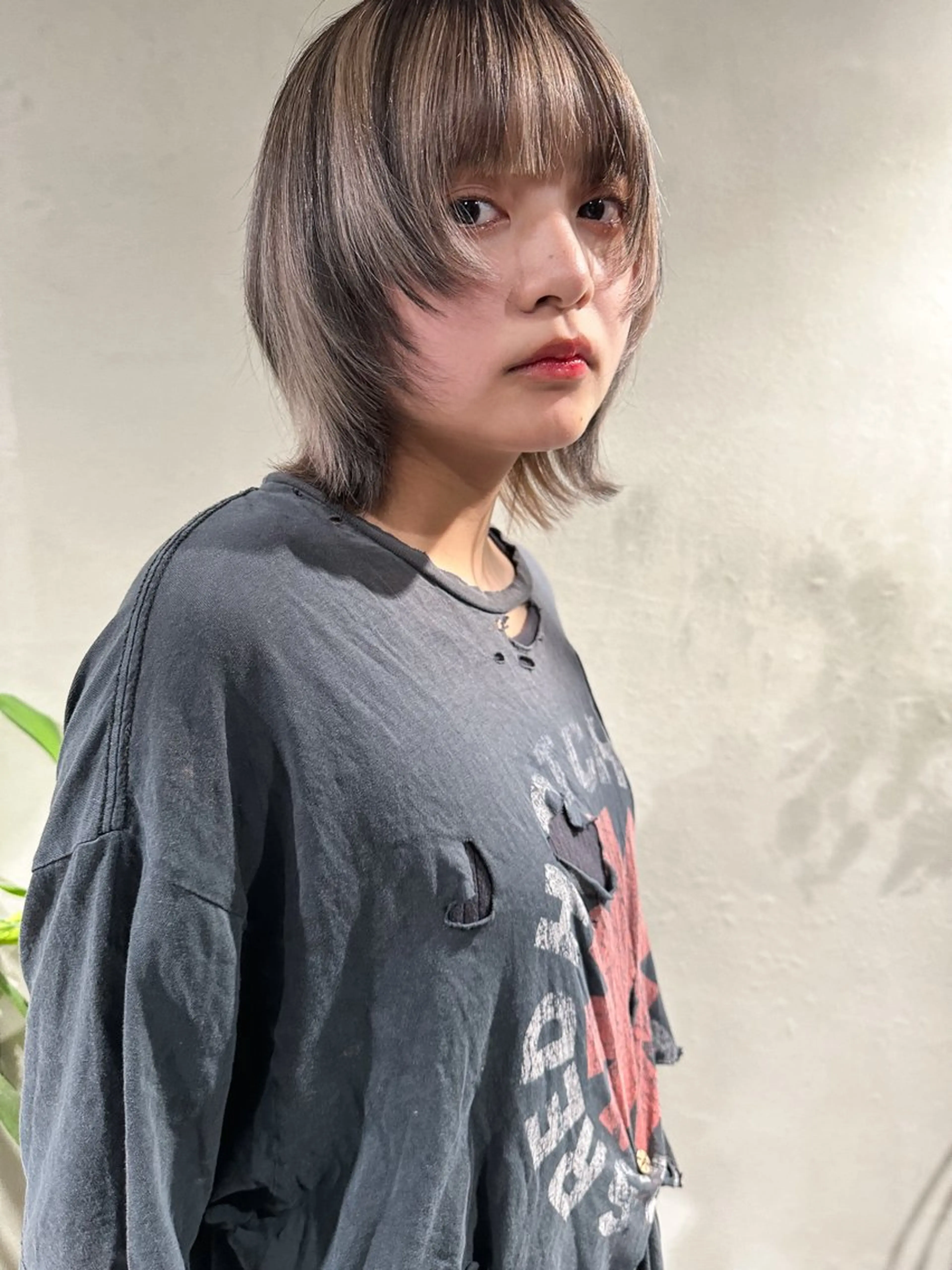 ショート カラー ウルフカット 梅田 illfrere 所属・イルフレール ryuのヘアスタイル