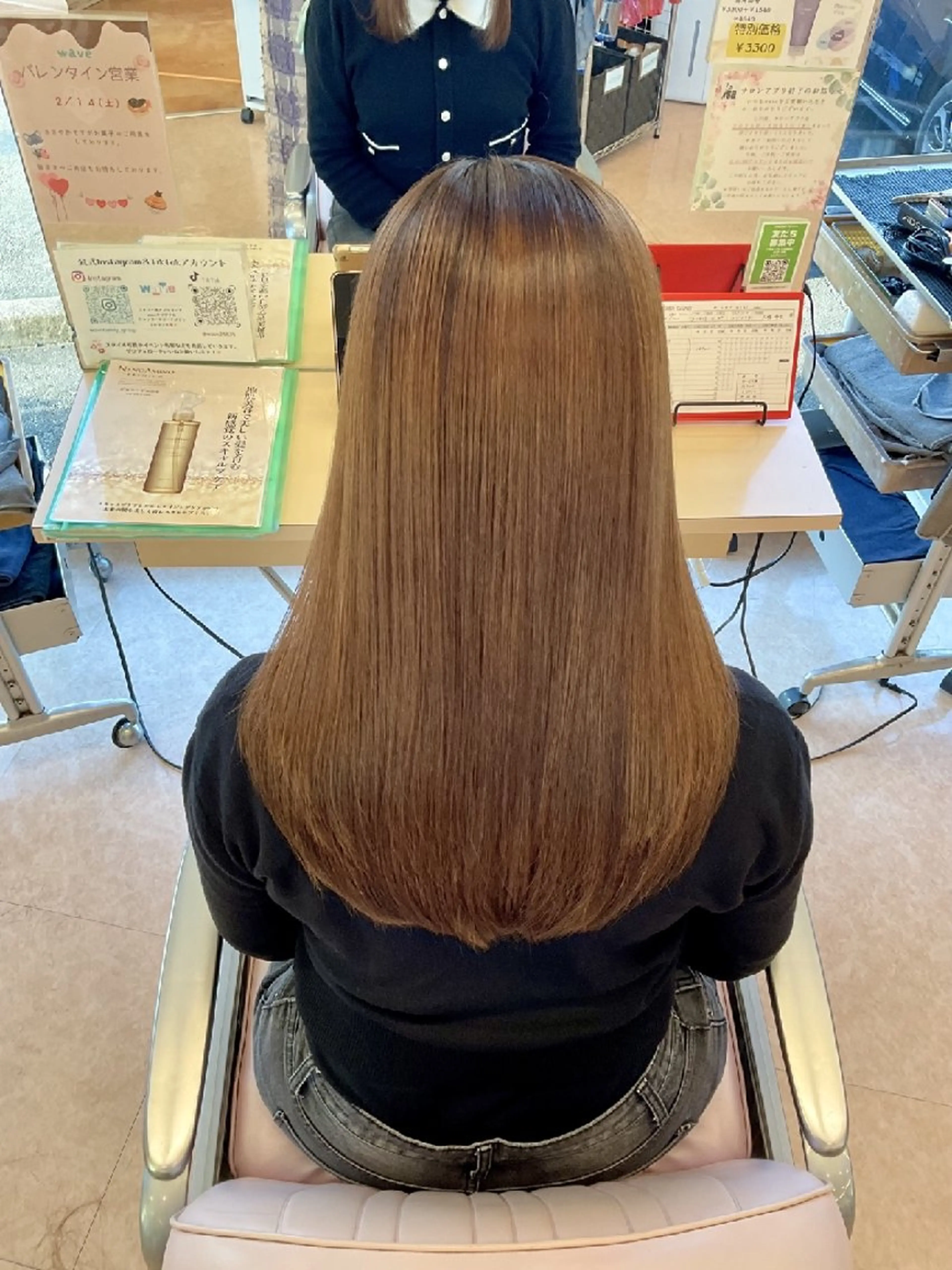 セミロング 鈴木 優里花のヘアスタイル