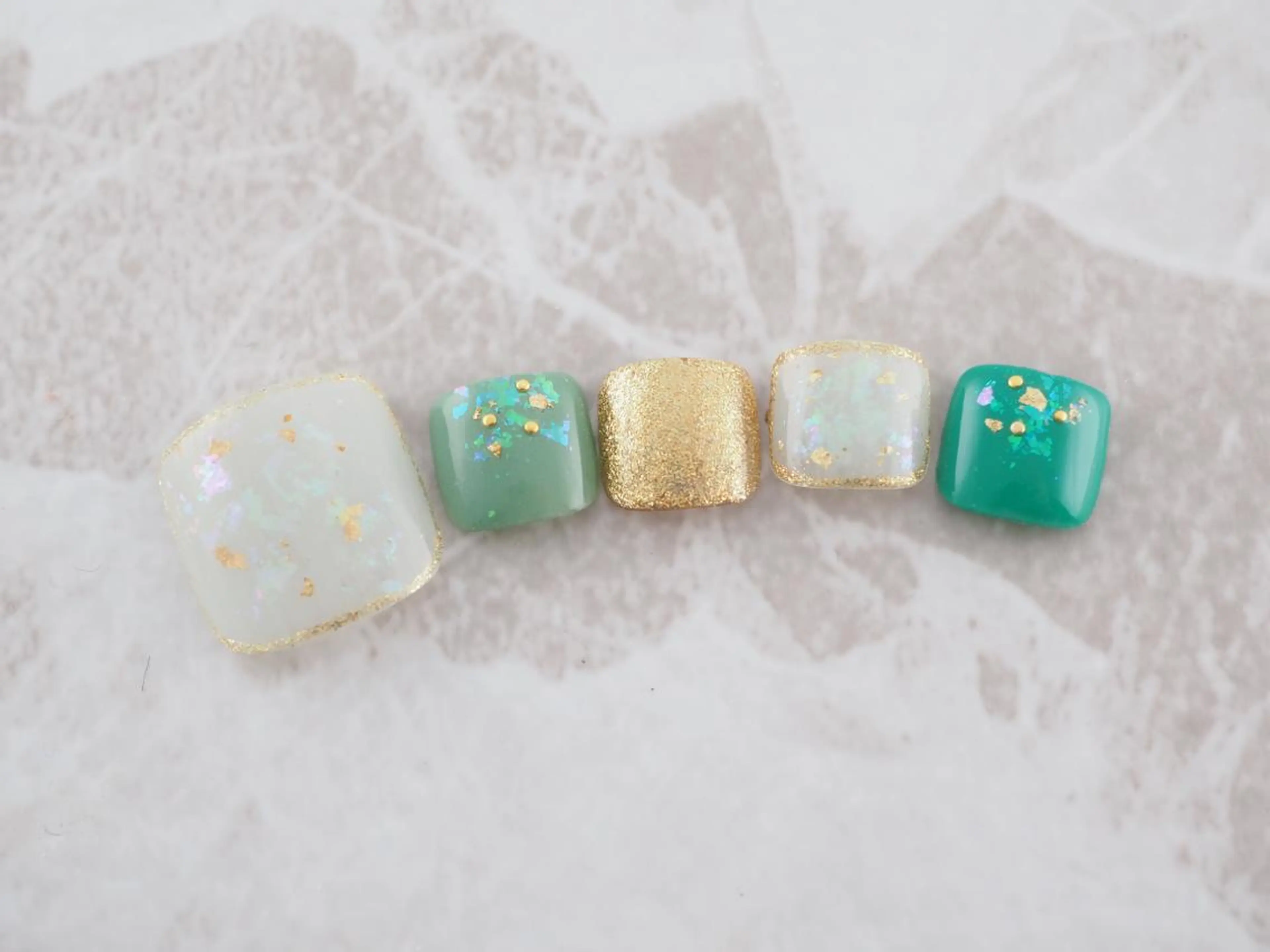 ネイル ネイルPetit Ribbonのネイルデザイン