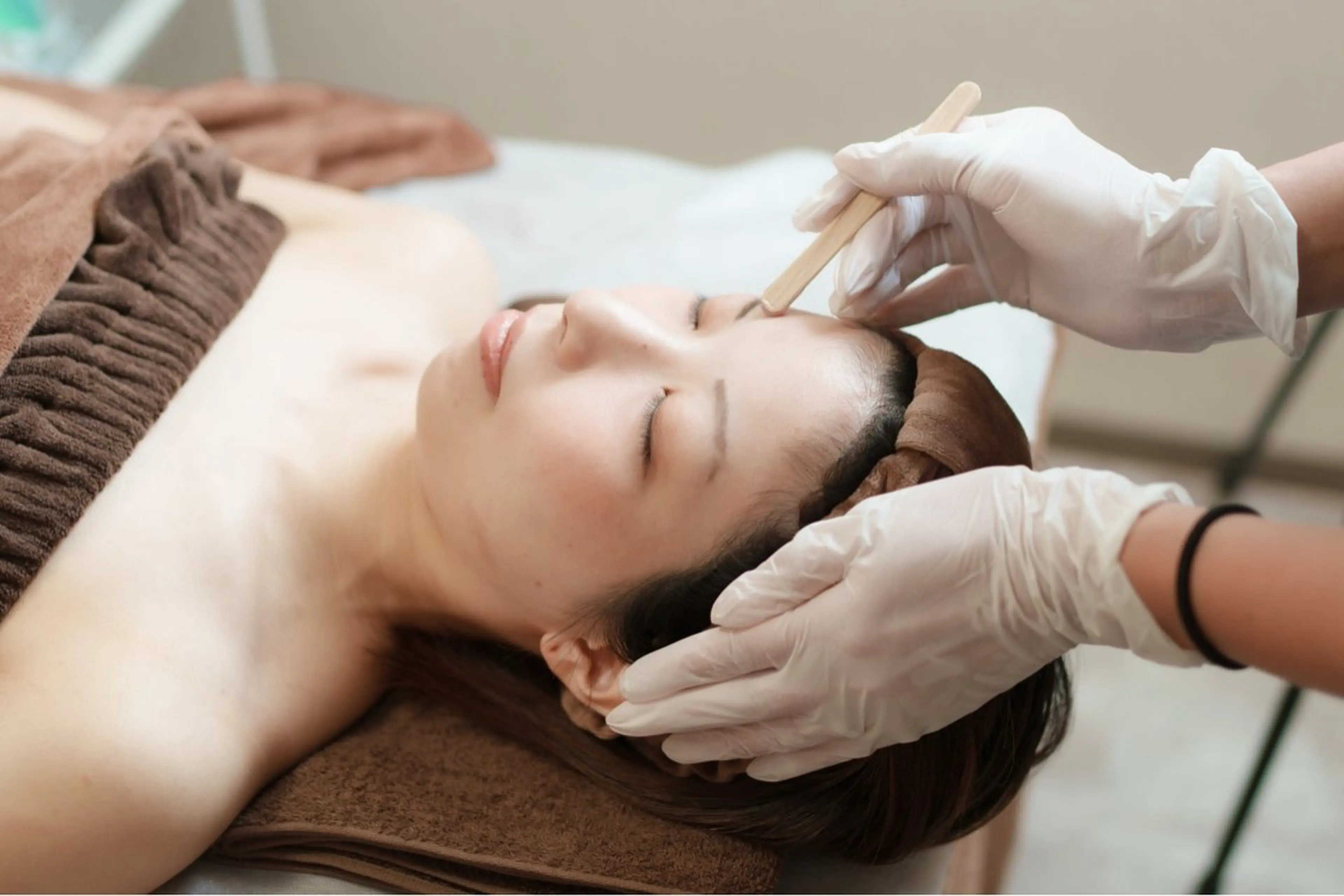 フェイスワックス脱毛＋即効性カレントパックコースの写真