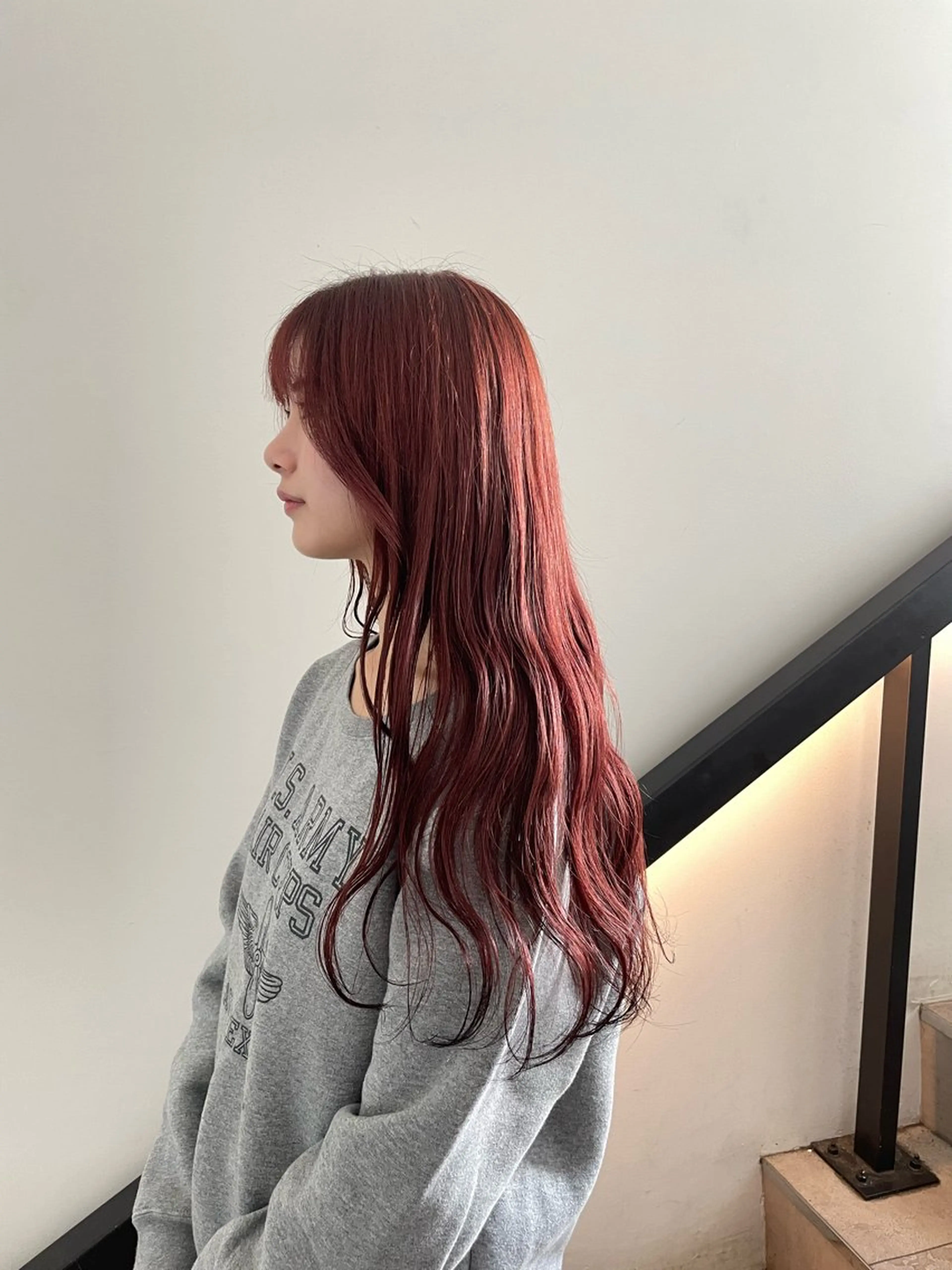 ミディアム カラー ヘアカラー 🌟暖色系ハイトーン 🌟AIのヘアスタイル