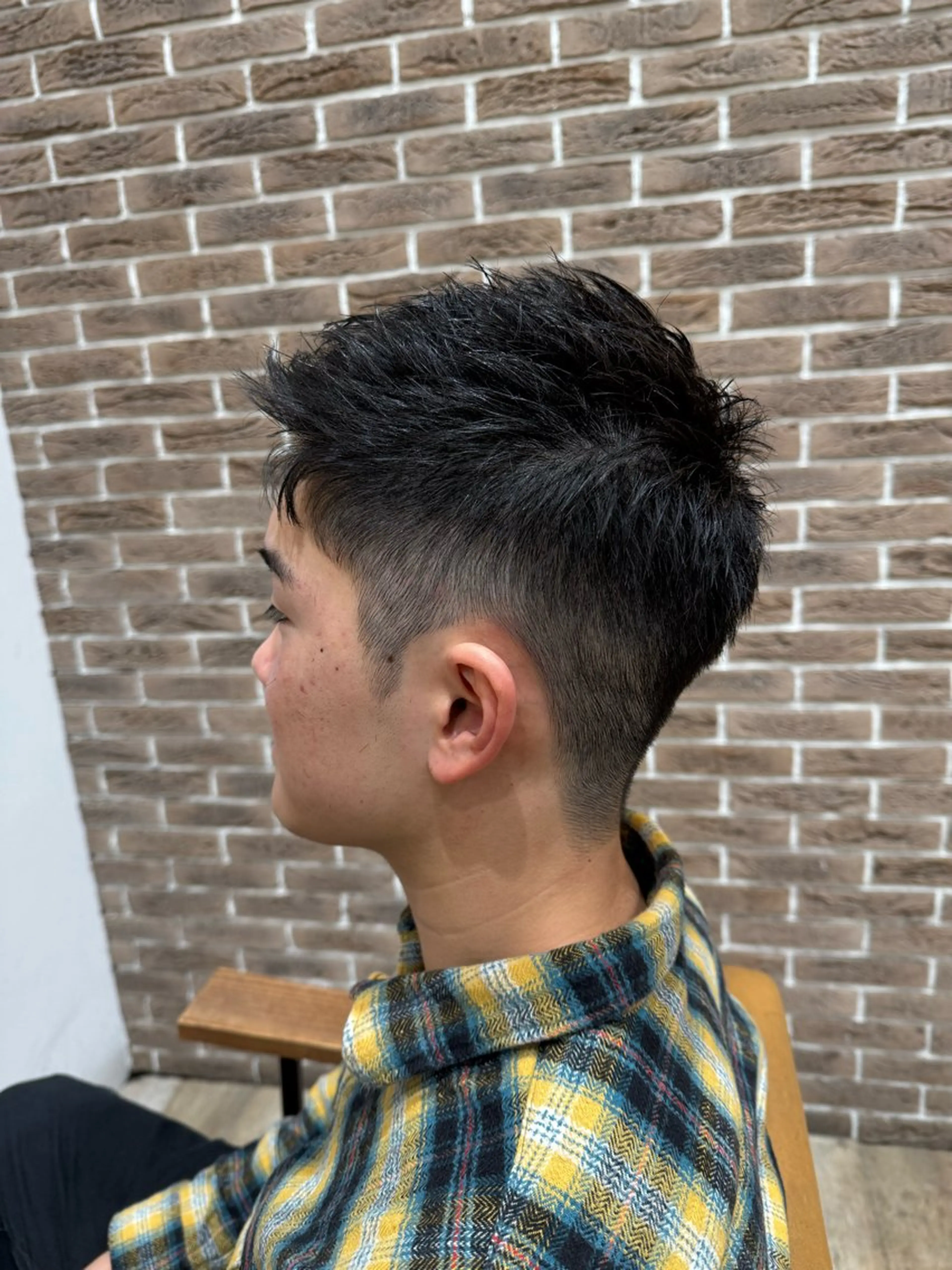 ショート メンズ メンズブリーチ センターパート フェードカット フェザーパーマ メンズハイライト カット peakshair所属・髪質改善/メンズパ ーマ𝒀𝑼𝑻𝑶のヘアスタイル