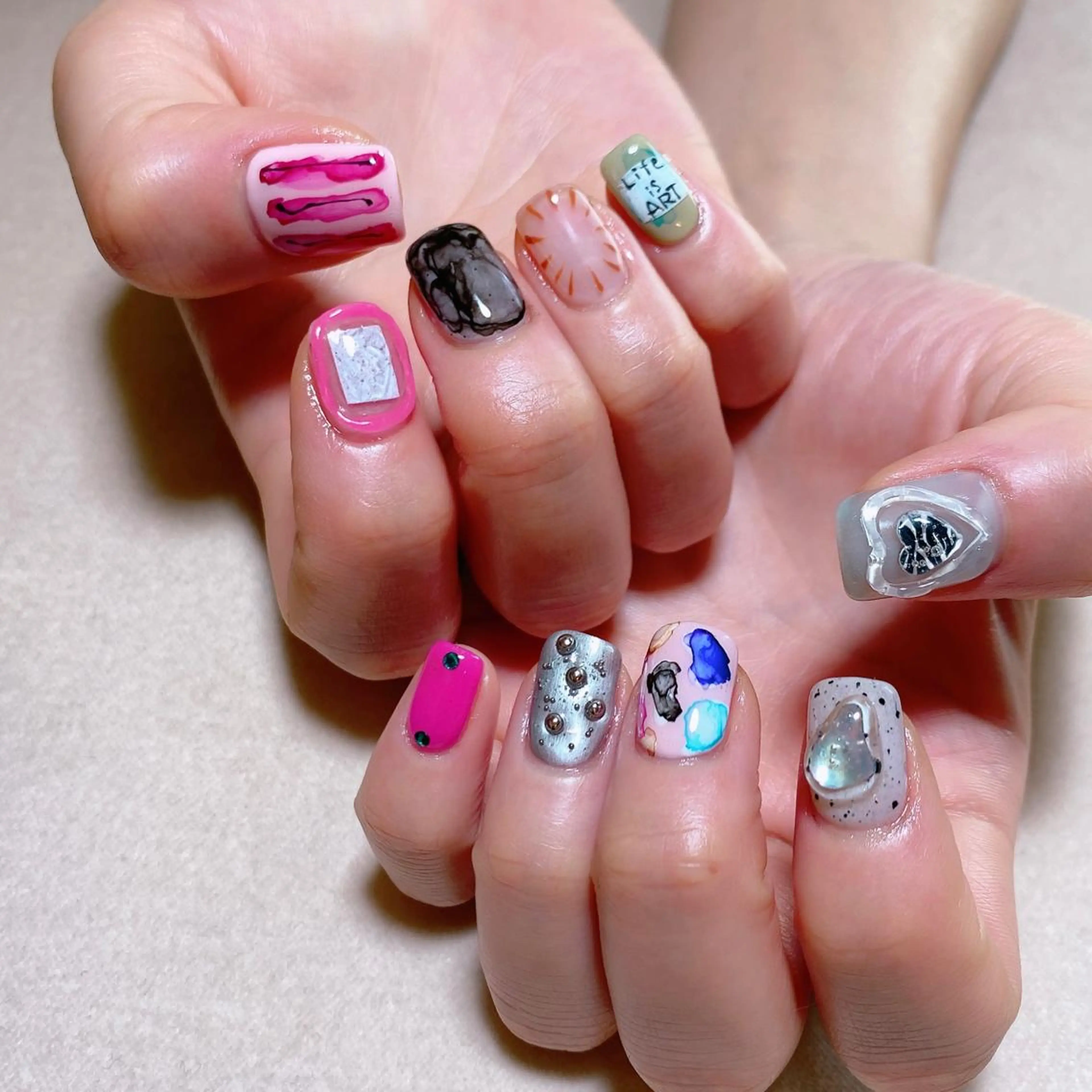 ネイル ハート ぷっくりネイル Nail Room Bellisのネイルデザイン