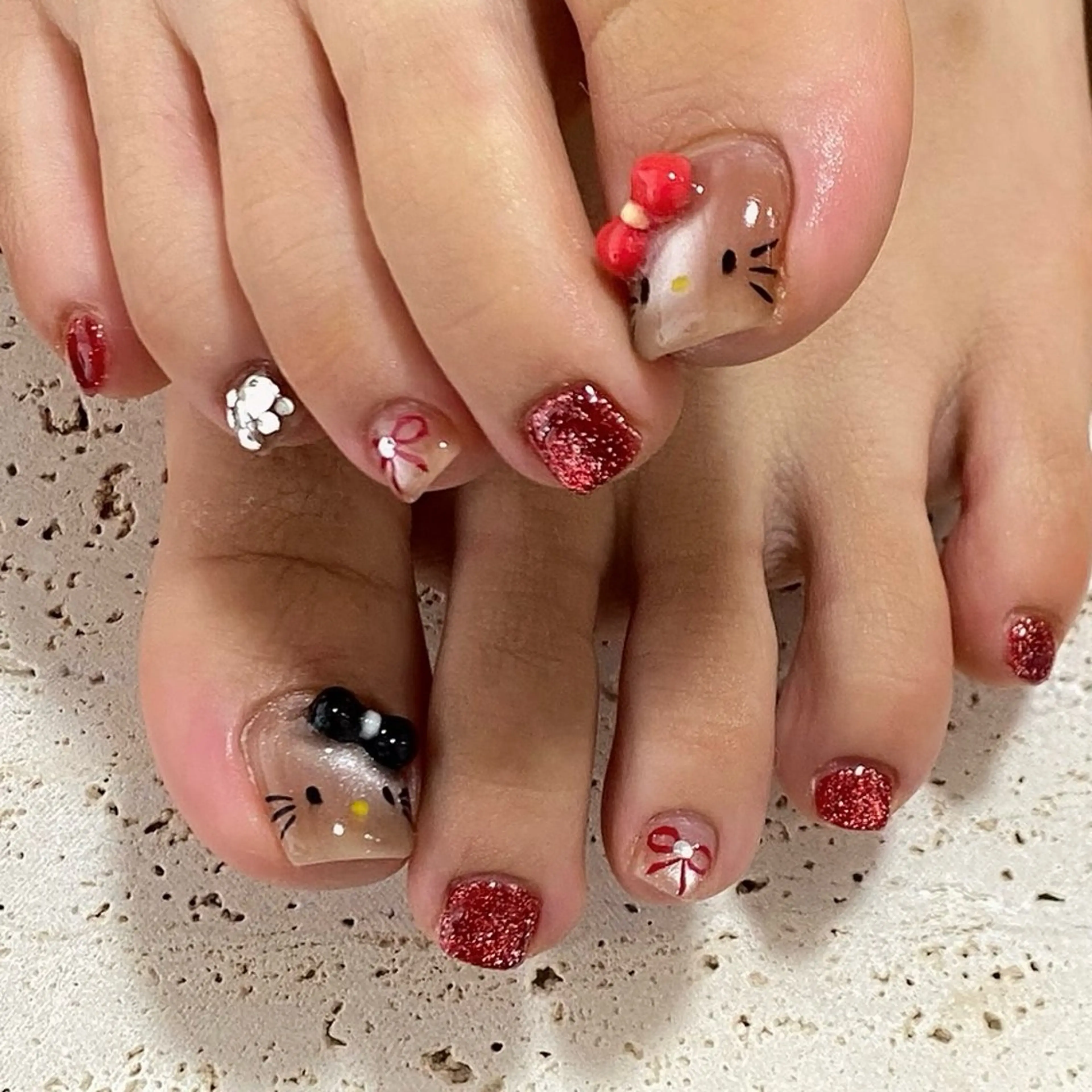 【オフ有り】foot👣アート5本コース（持ち込み可◎）🍓🌈他5本はワンカラー（マグネットやフラッシュも可◎）の写真