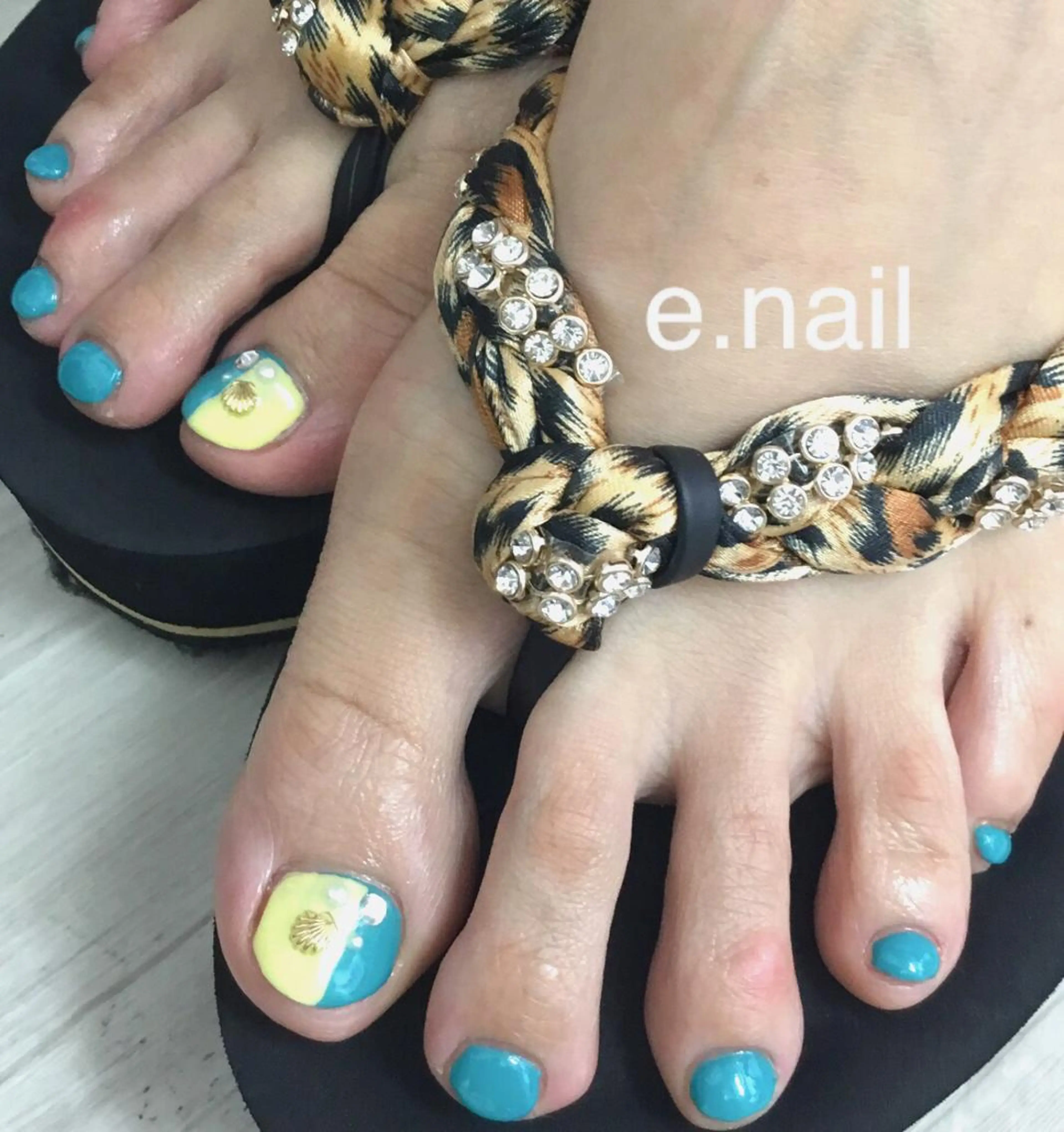 ネイル e.nail所属・和賀井 恵理のネイルデザイン
