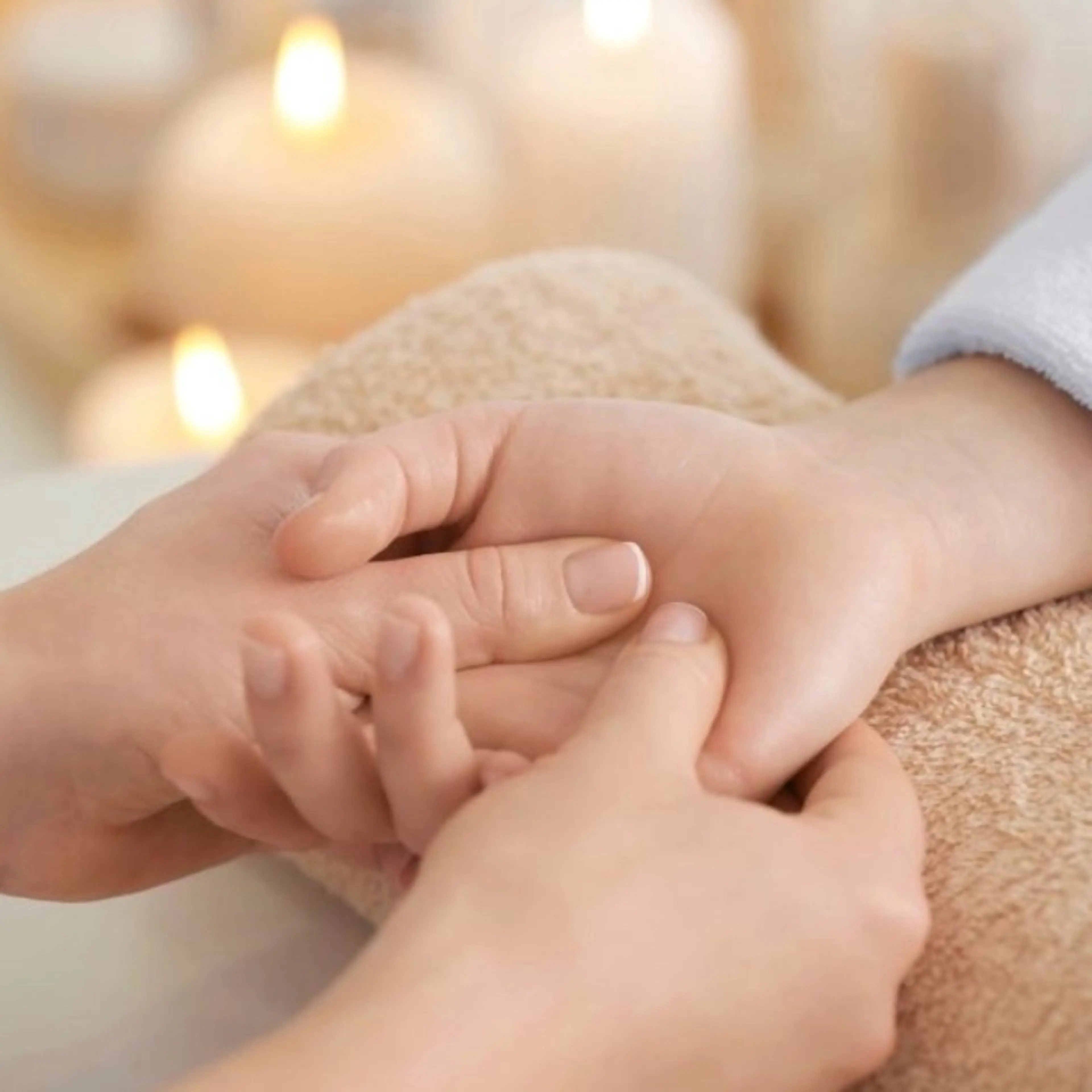 【乾燥や疲れが気になる方に】ハンドケアの写真