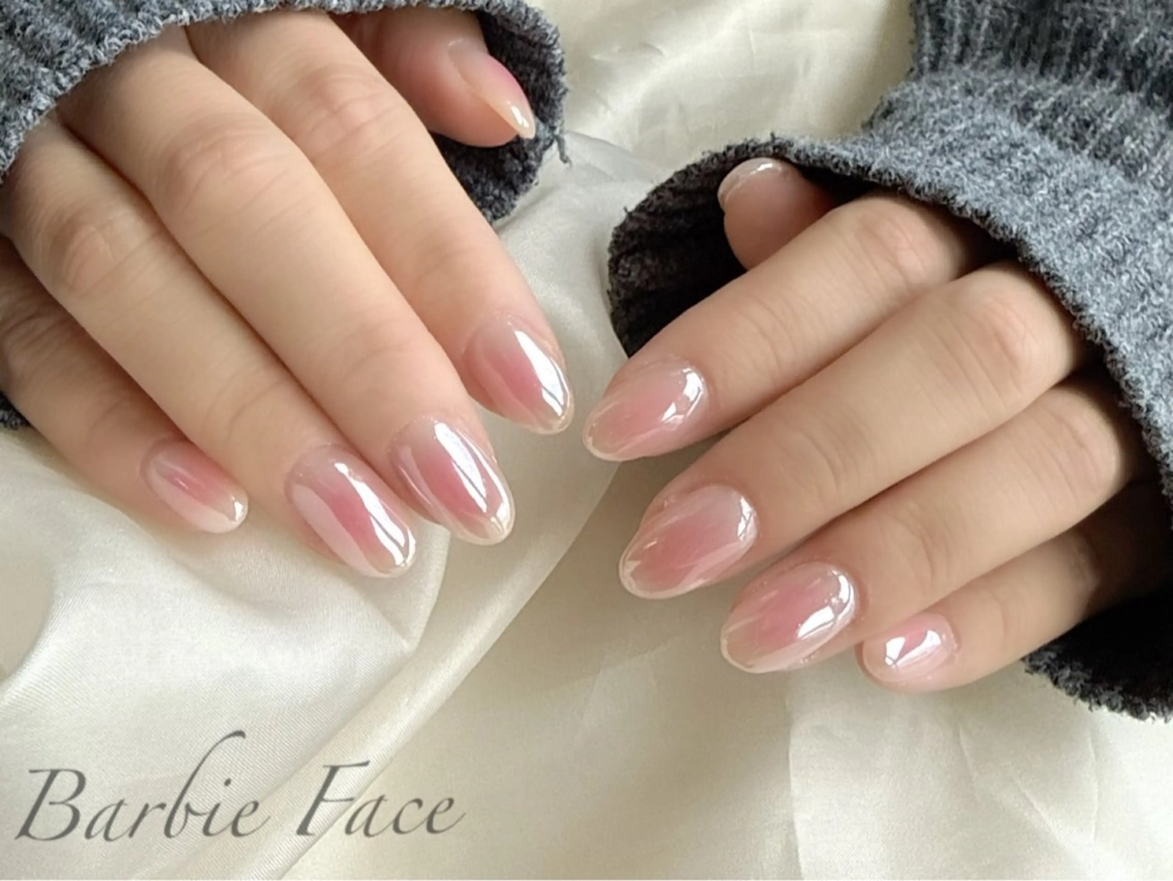 ネイル ハンドネイル Barbie Faceのネイルデザイン