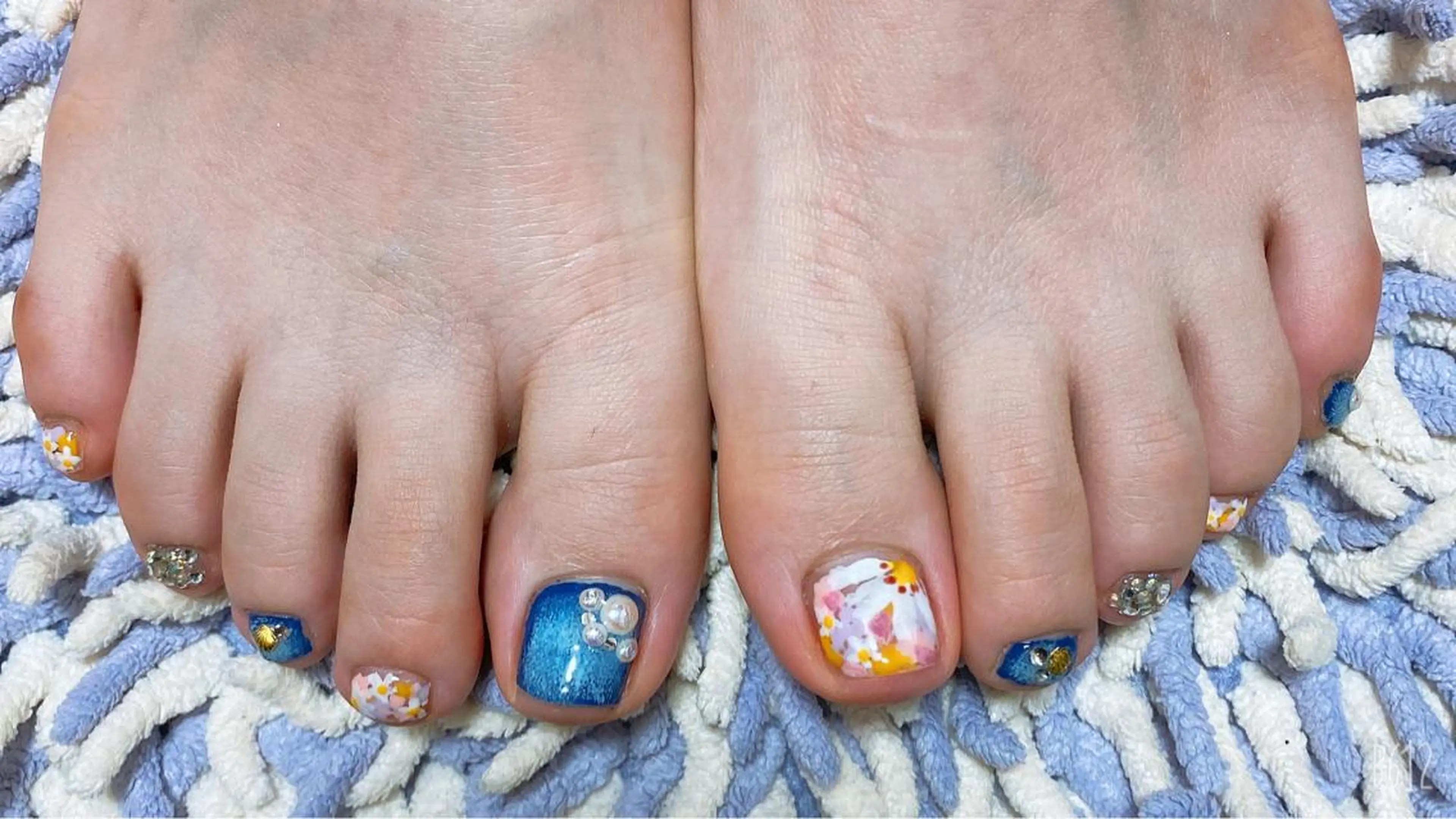 ネイル The Best Beauty受付担当のヘアスタイル