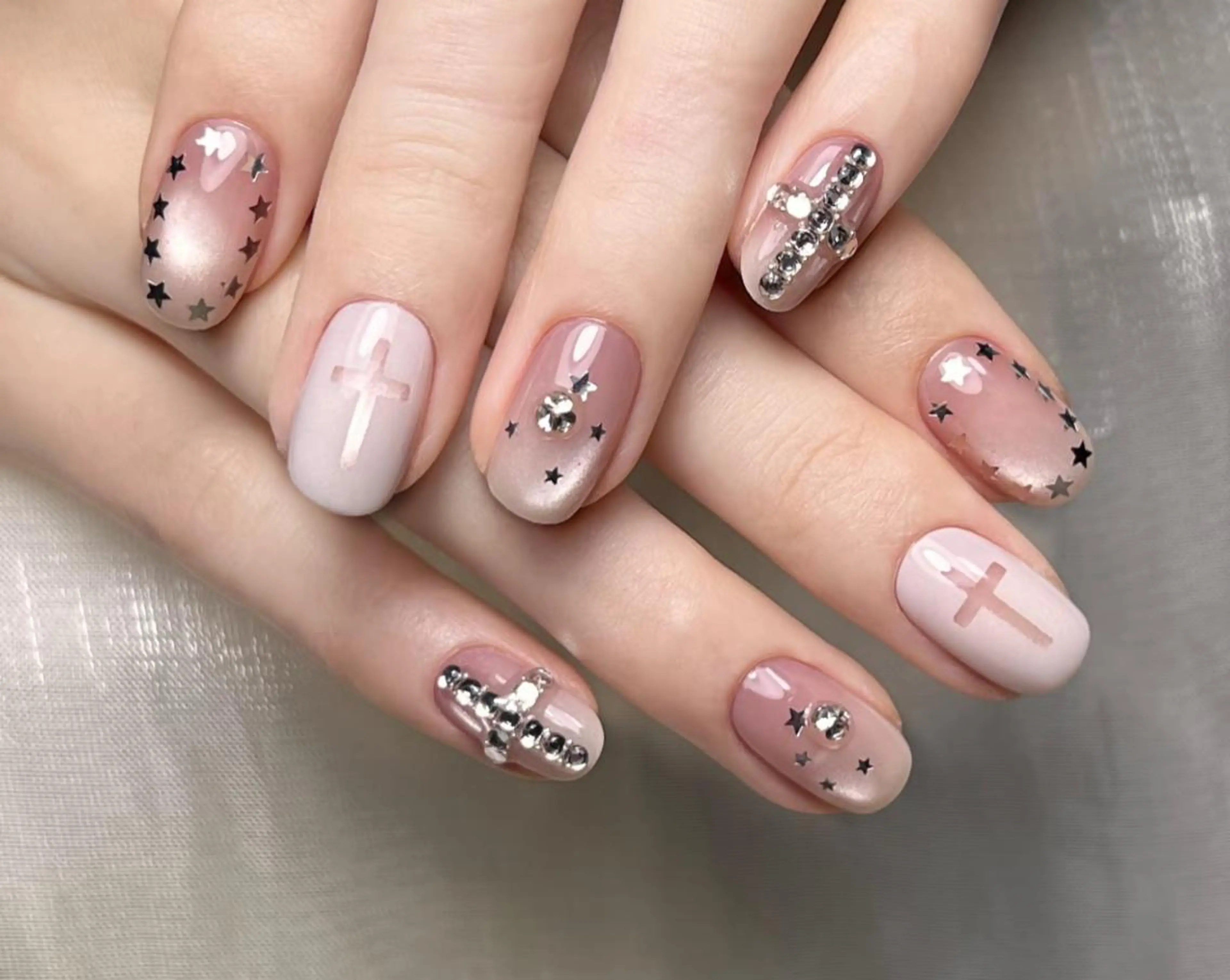 ネイル ハンドネイル 🎀 Ayaka_nailのネイルデザイン
