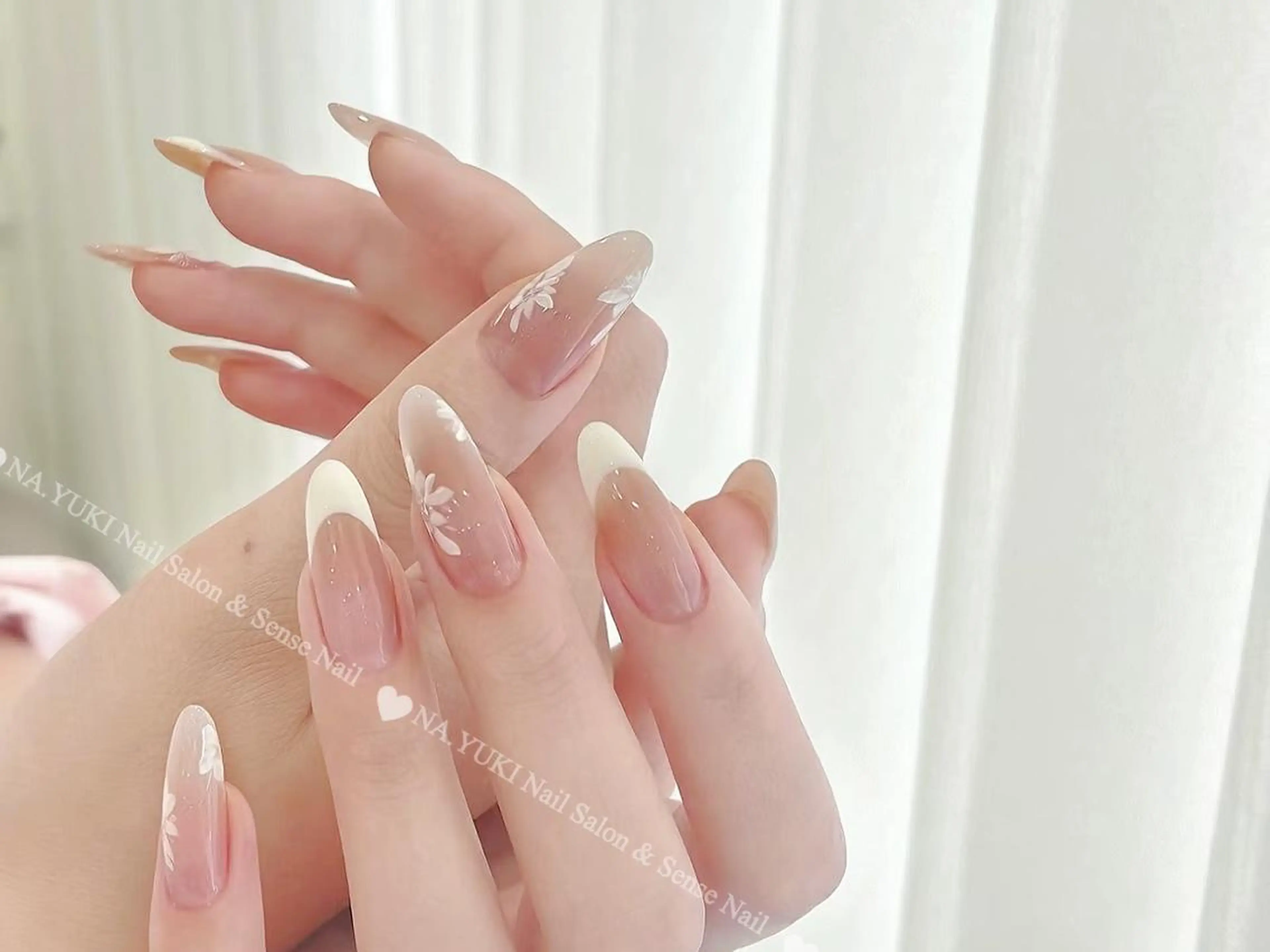 ネイル Mina. 🦢のネイルデザイン