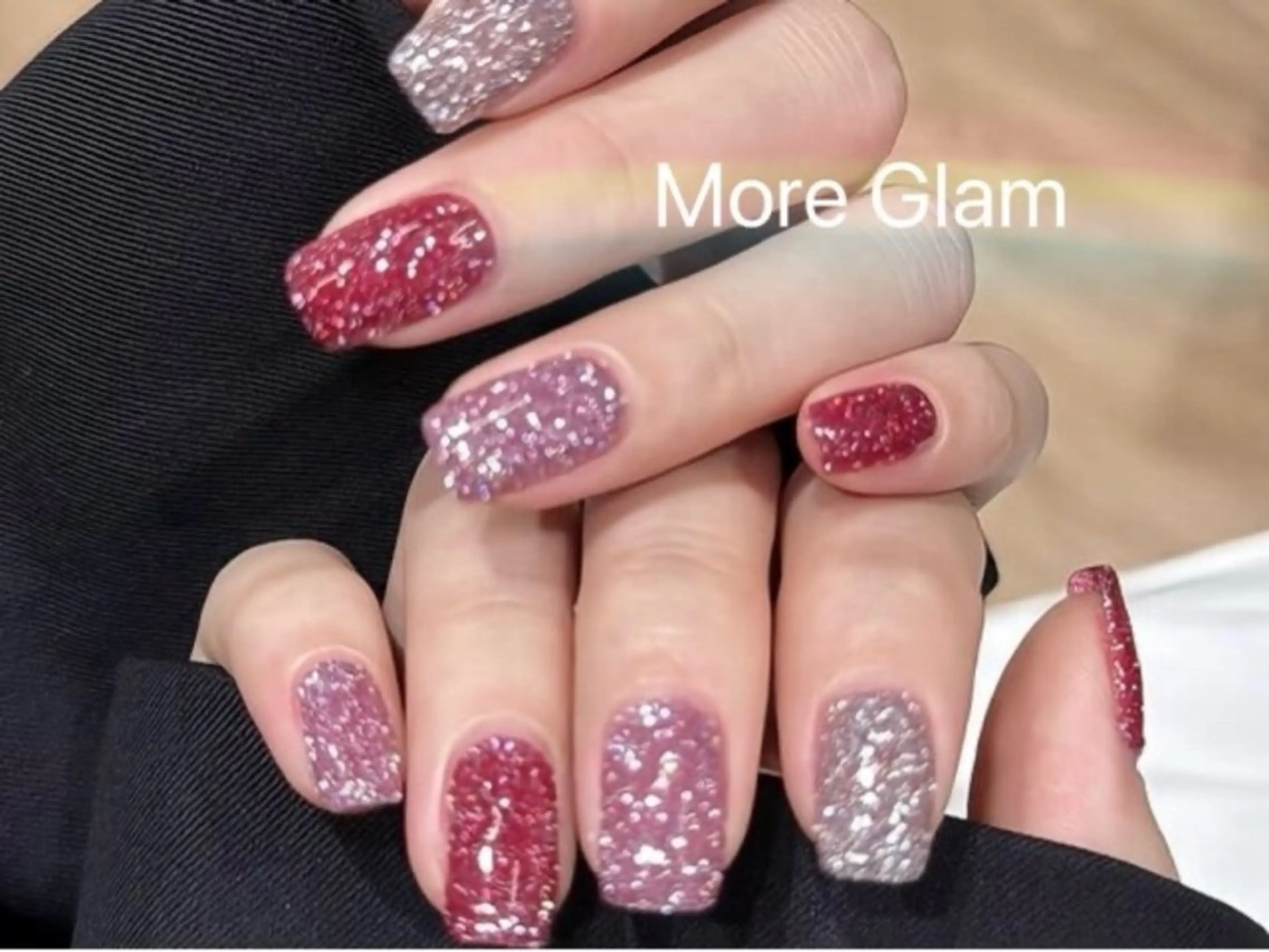 ネイル オーロラネイル カジュアル 長さ出し フレンチネイル ジェルネイル ハンドネイル Flora 🌟のネイルデザイン