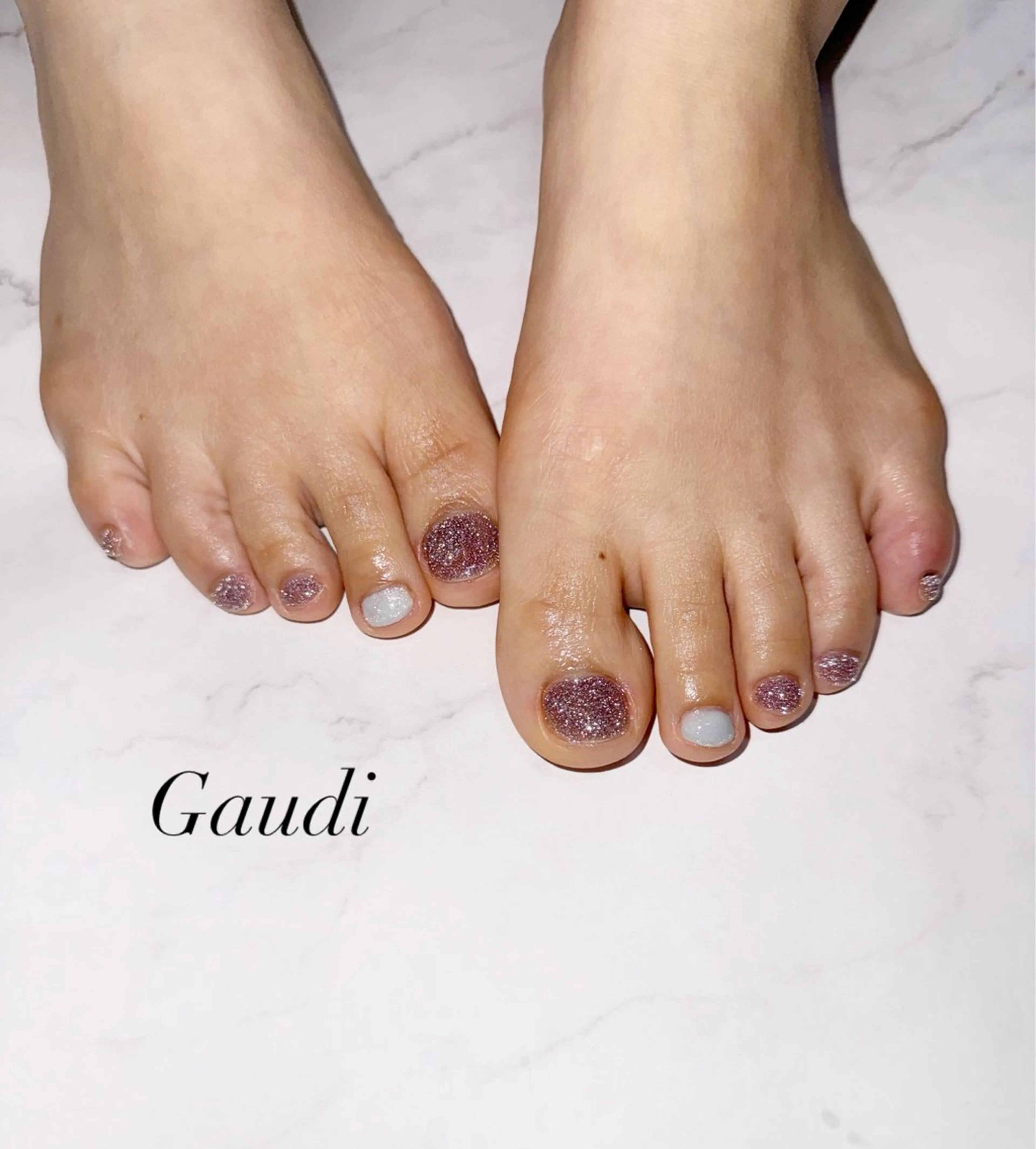 ネイル フラッシュネイル キラキラネイル マグネットネイル ホワイト Gaudi.Nail Rinaのその他イメージ