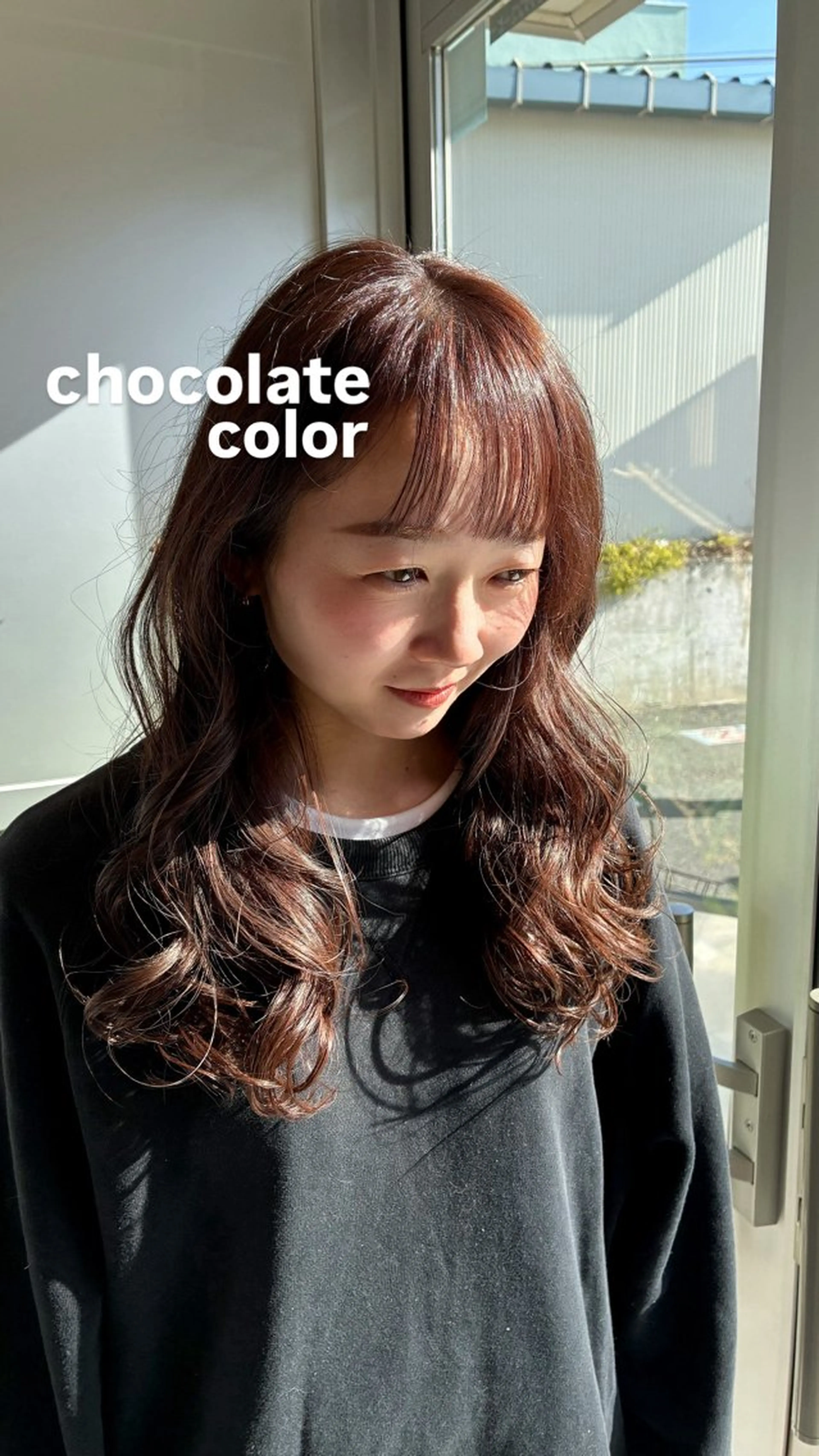 セミロング チョコレートブラウン カット ヘアカラー トリートメント ブリーチなしカラー/ 顔周りレイヤーのヘアスタイル