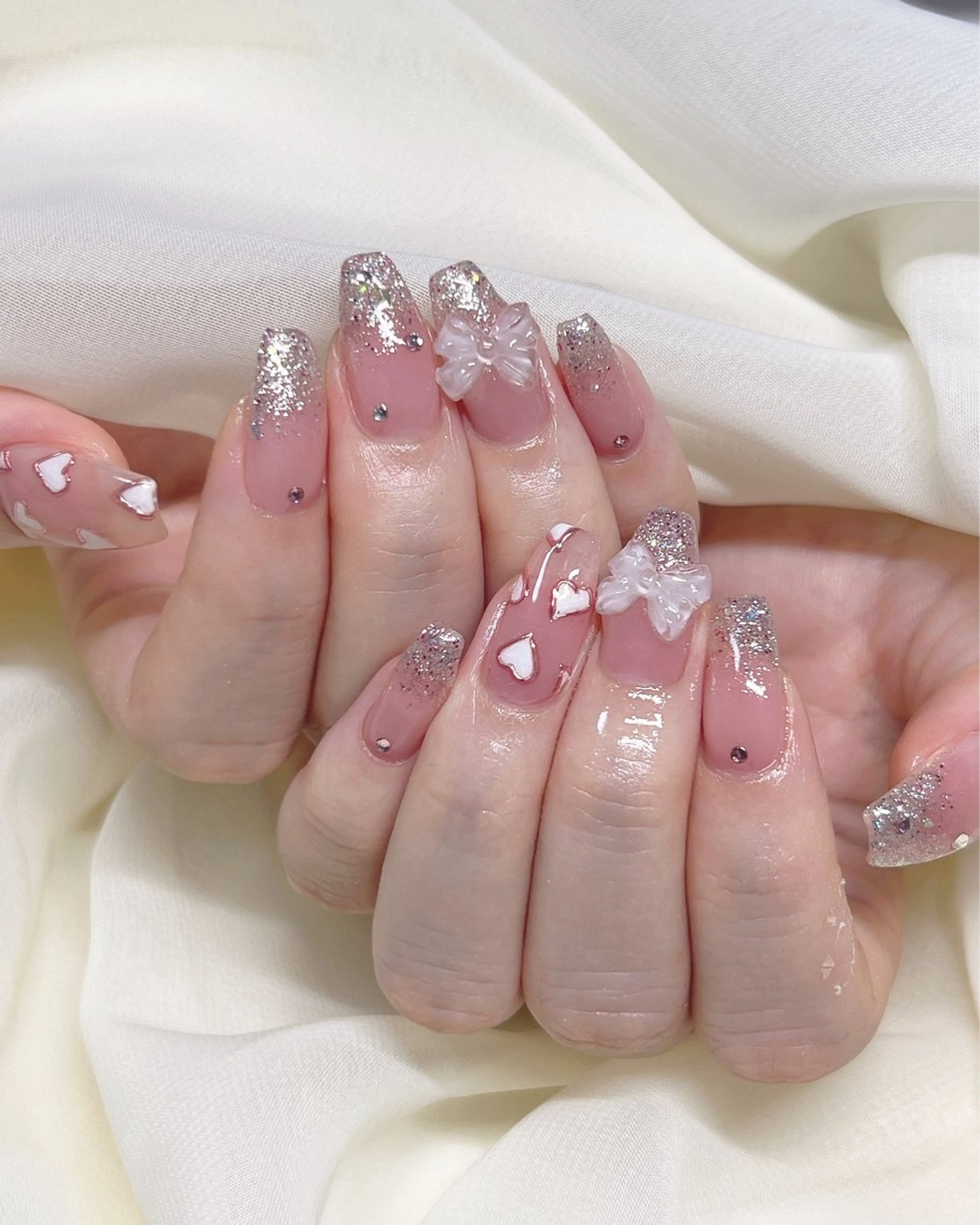 ネイル アートネイル ハート ミラーネイル ピンク nail salon MUAのネイルデザイン