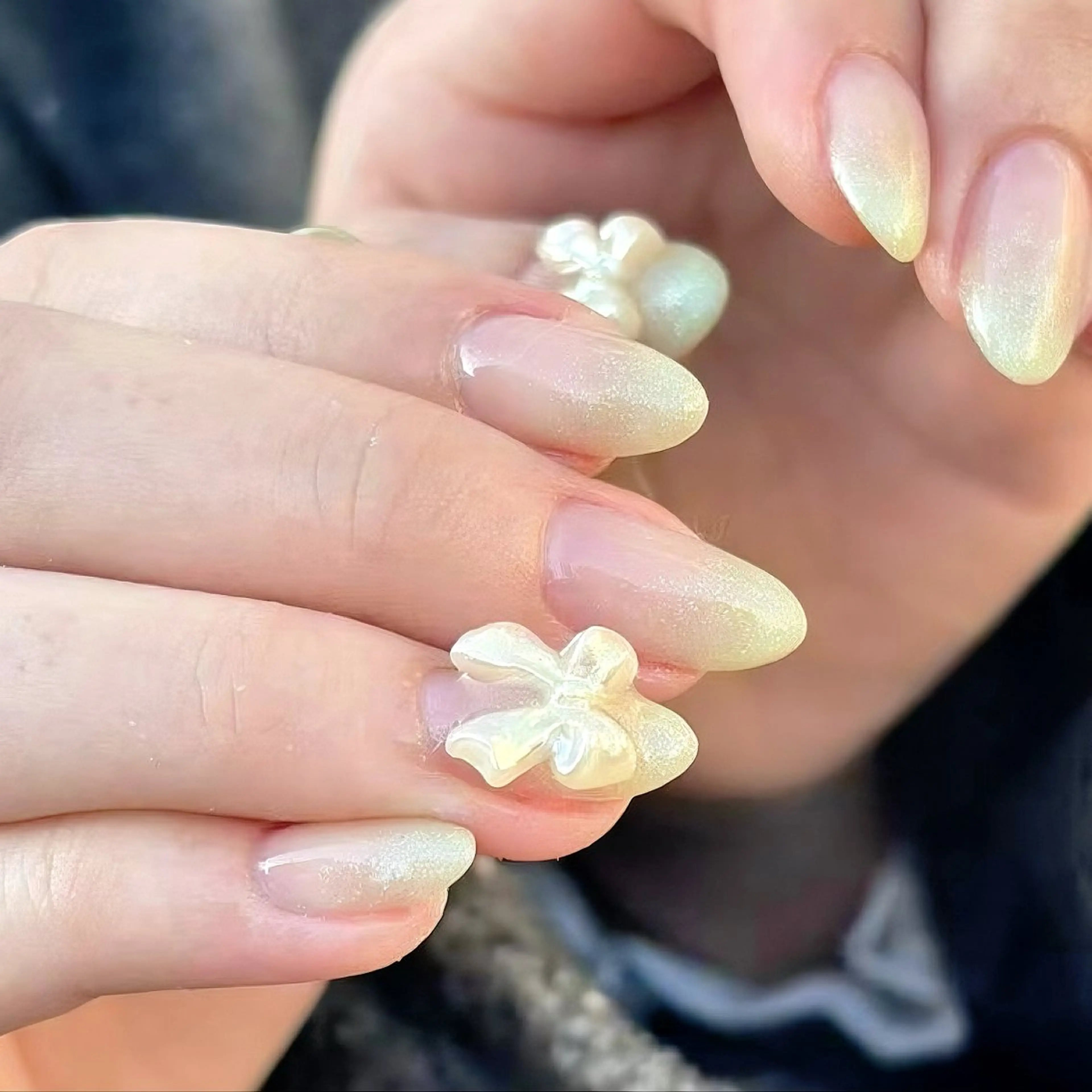 ネイル フラワーネイル ホログラムネイル ミラーネイル ニュアンスネイル リボン ハンドネイル ハンドケア 🫧OPELIA NAIL渋谷🫧のネイルデザイン