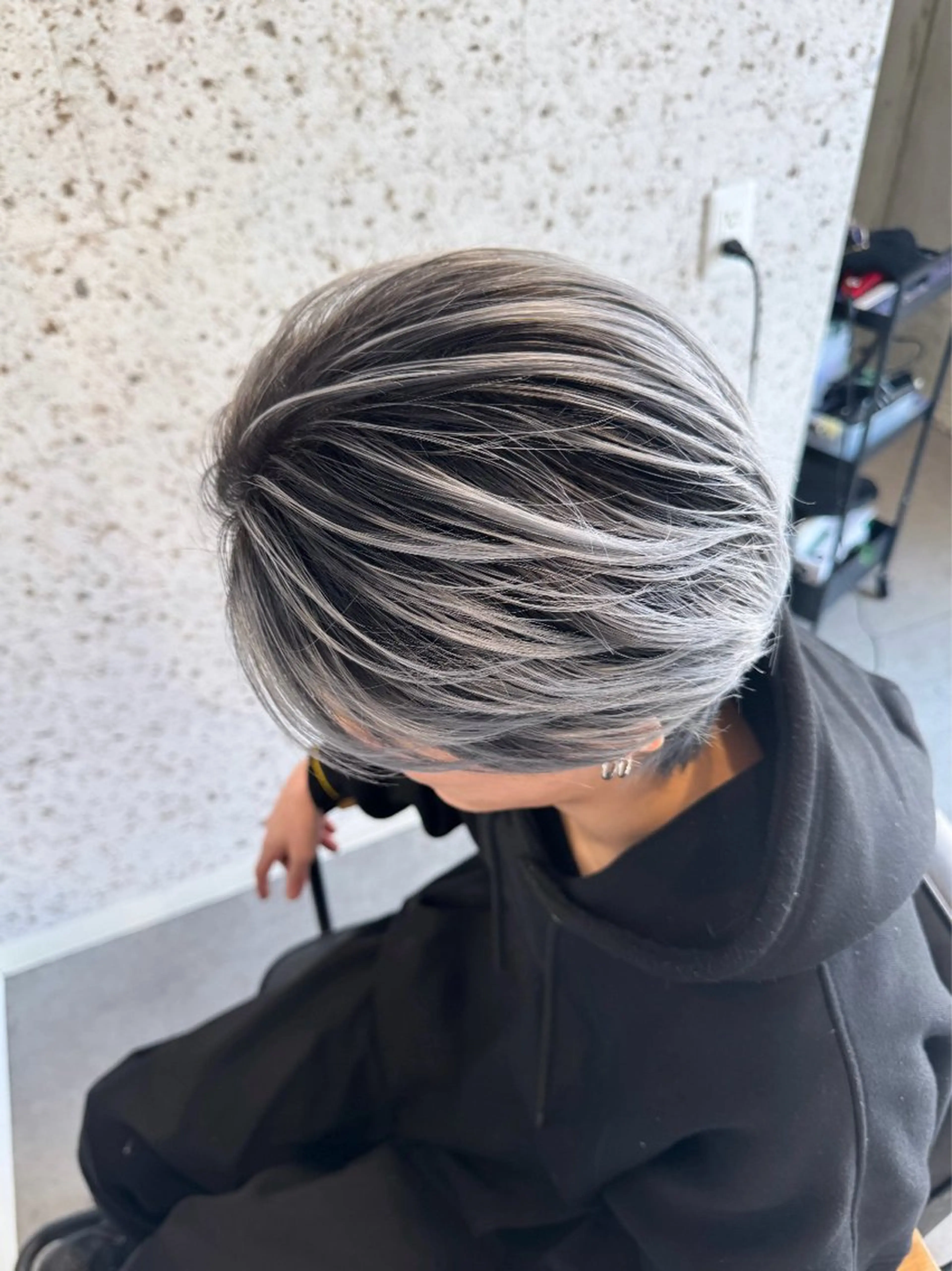 ミディアム 有人/バレイヤージュ /シャドールーツのヘアスタイル