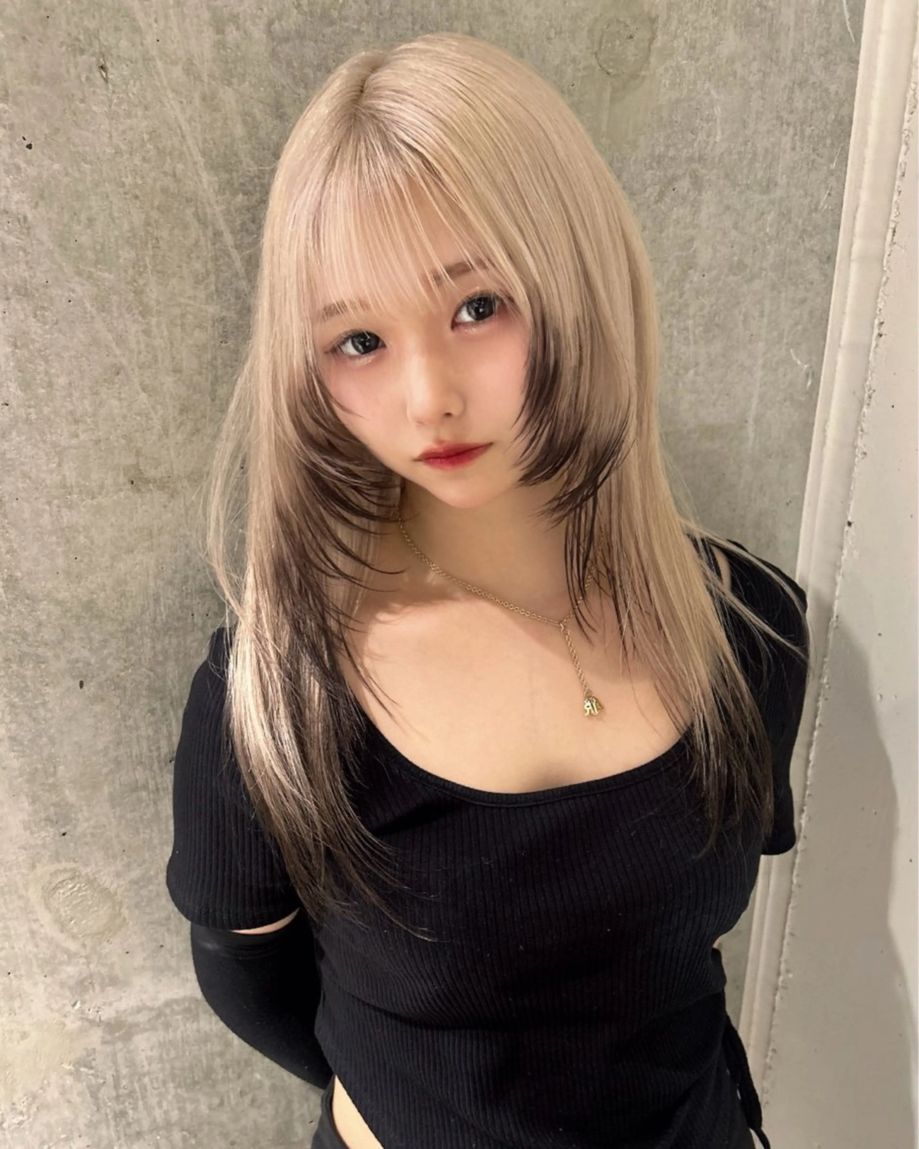 ミディアム カラー ハイトーンカラー 髪質改善 縮毛矯正 川本 琉生のヘアスタイル