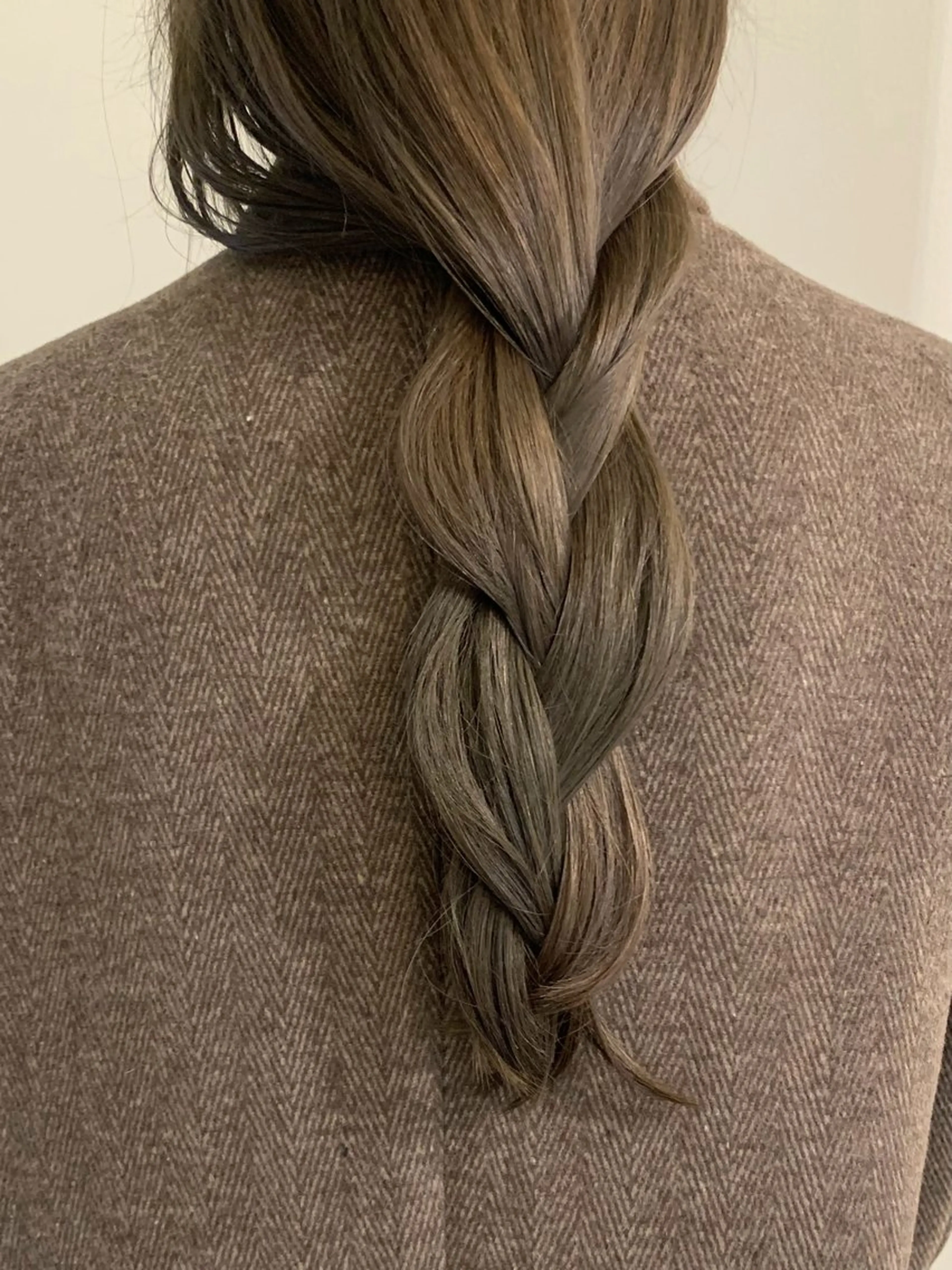 ロング カラー ブリーチ 透明感カラー ブリーチなしカラー カット ヘアカラー トリートメント 落合希 Olivebeigeのヘアスタイル