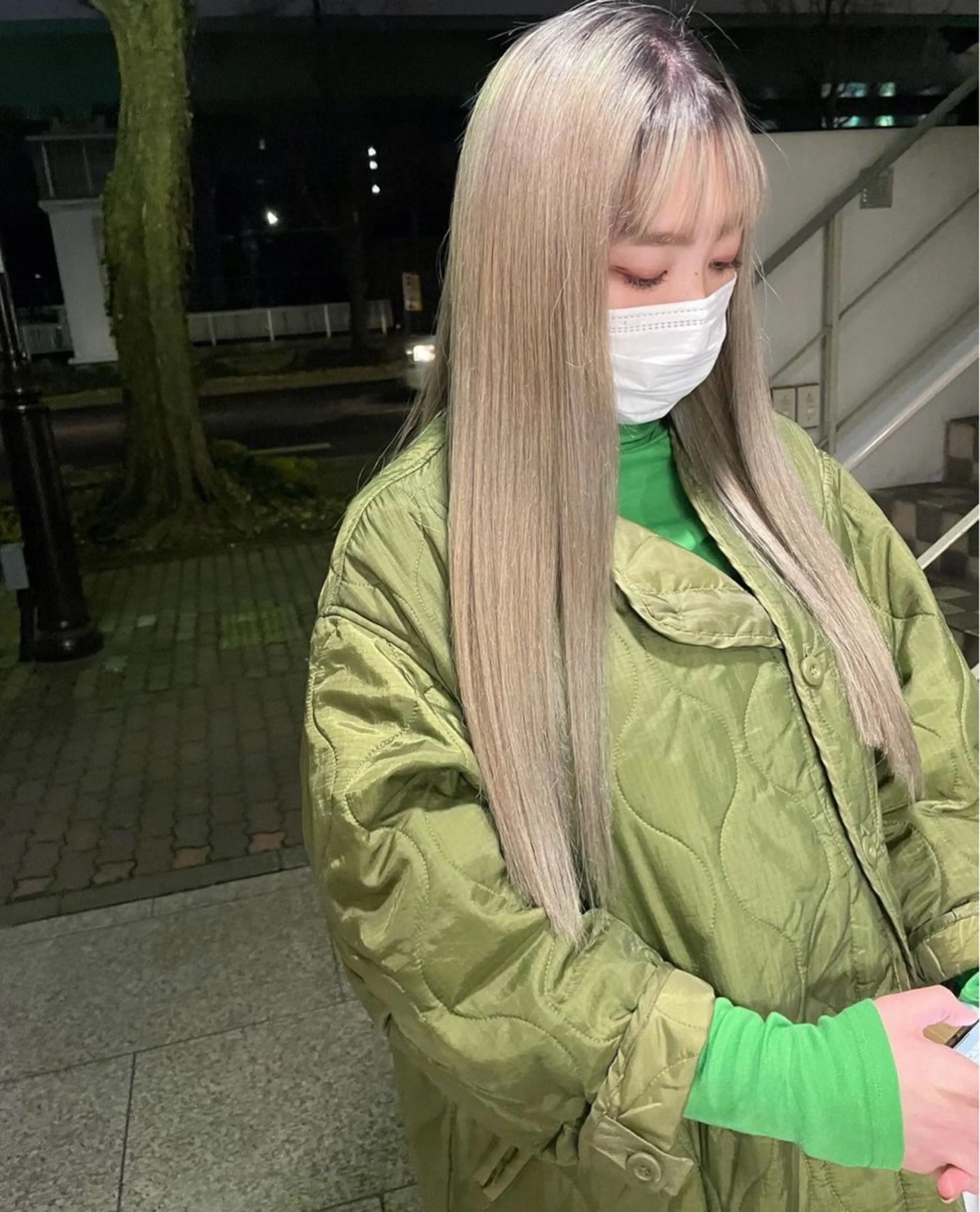 ロング カラー ヘアカラー カットモデル/ ハイトーン/ゆうあのヘアスタイル