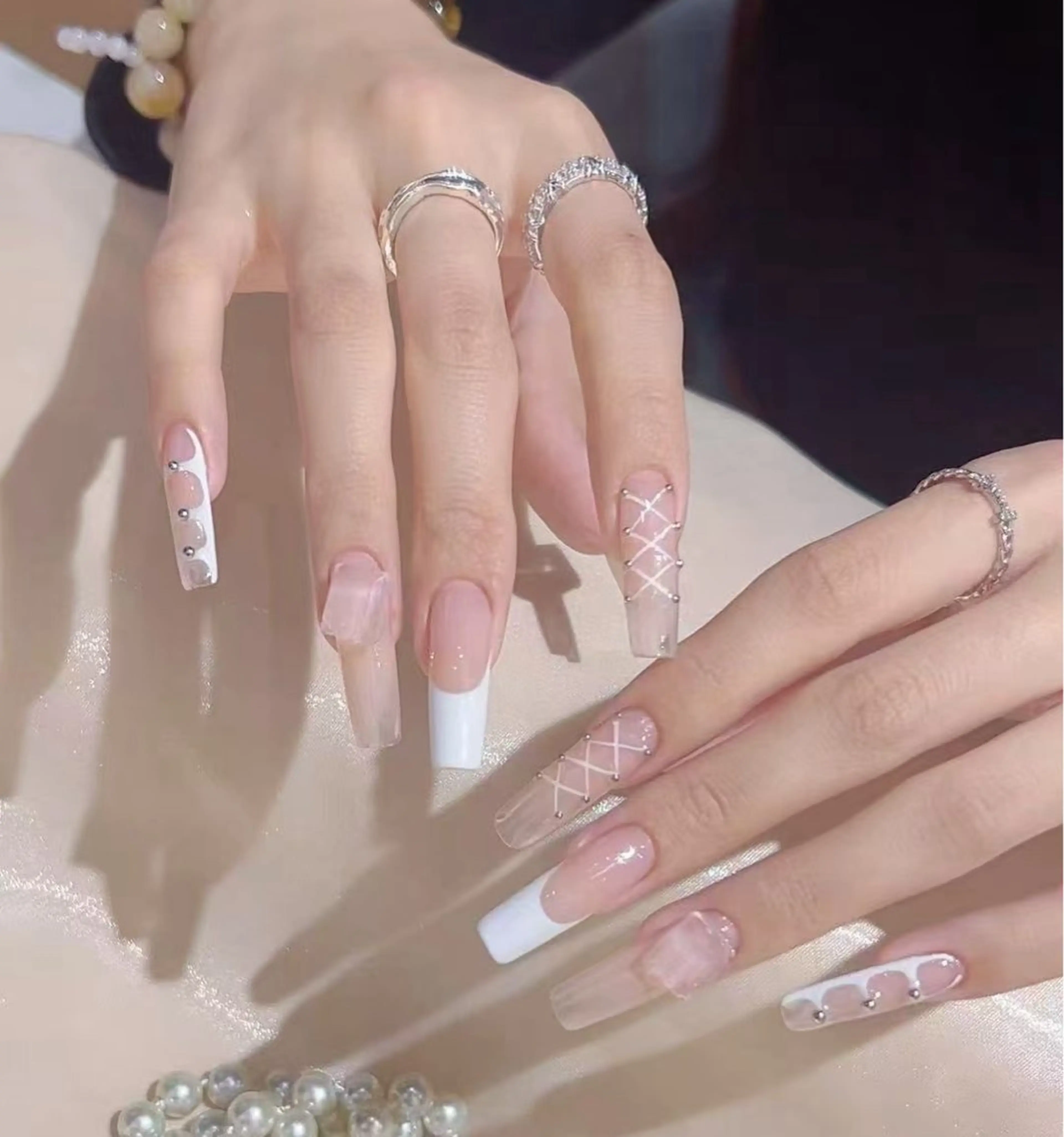 ネイル オーロラネイル フラワーネイル フットネイル フレンチネイル ジェルネイル ハンドネイル BabyYouMi nailのネイルデザイン