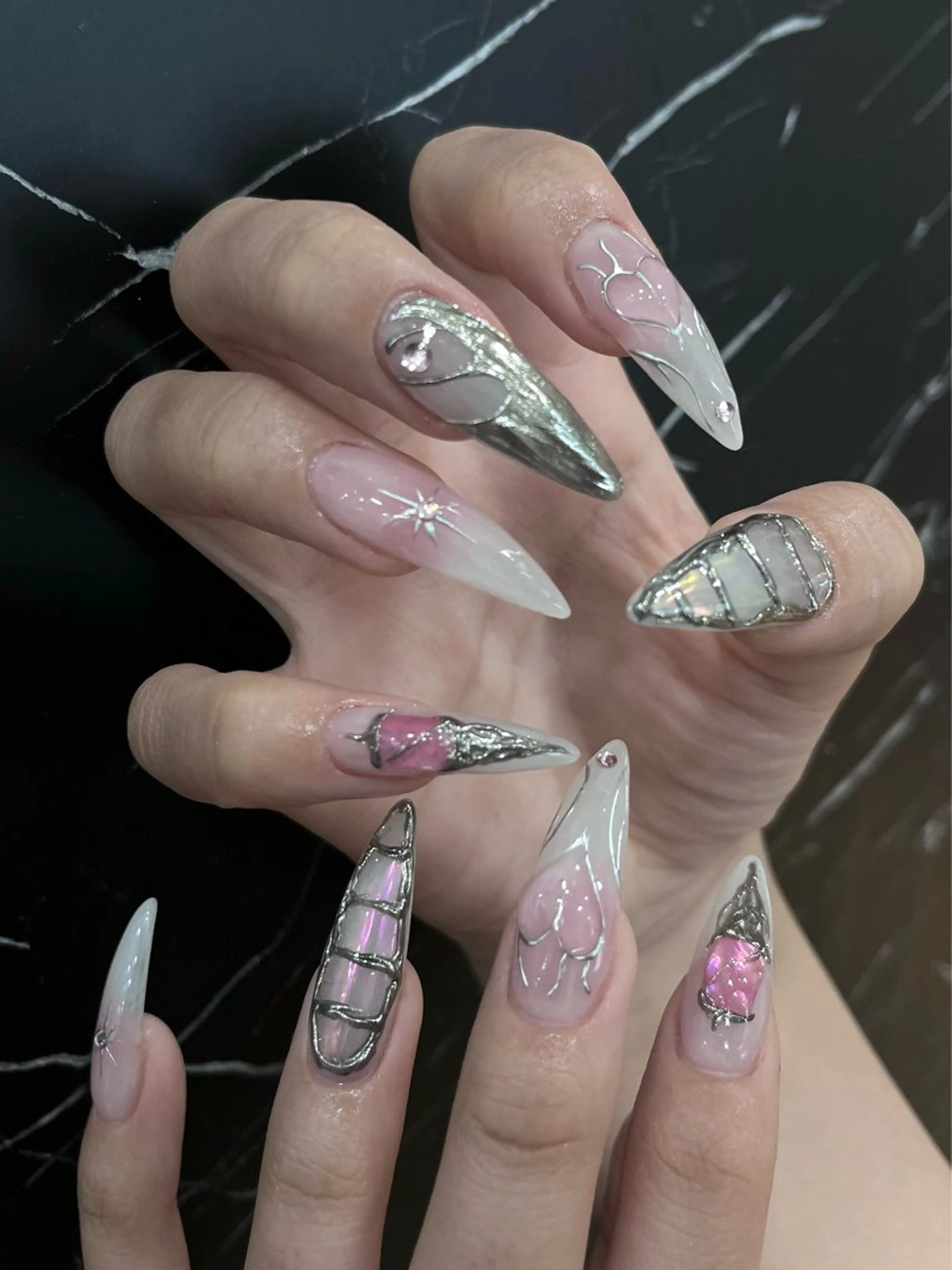 🫧2.3回目限定🫧y2k手描き🎨10本アートし放題🤍【オフ・ケア込み】長さだし可◎の写真