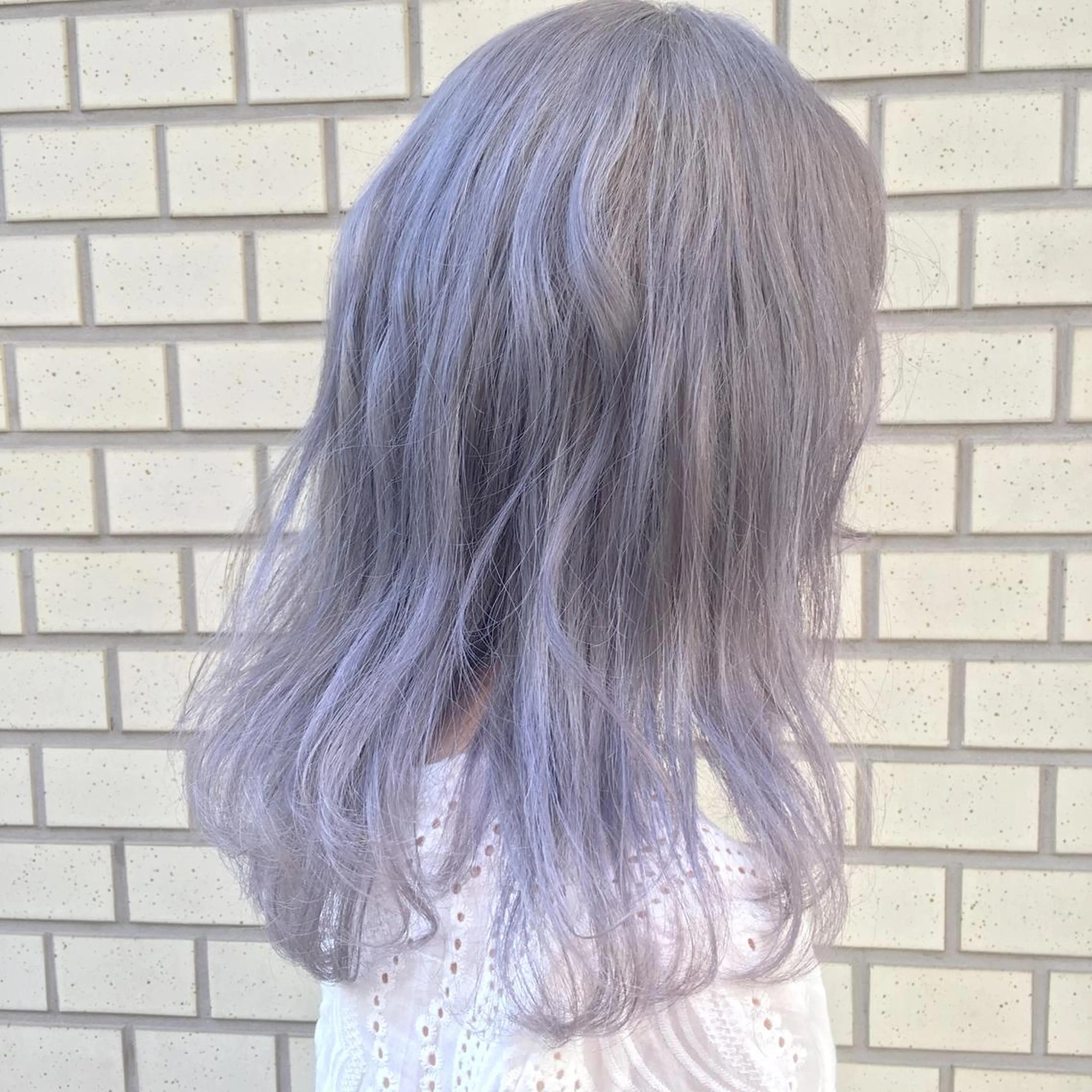 セミロング カラー パーマ ヘアアレンジ ブリーチ ラベンダーカラー ハイトーン特化🤍 浦住のヘアスタイル