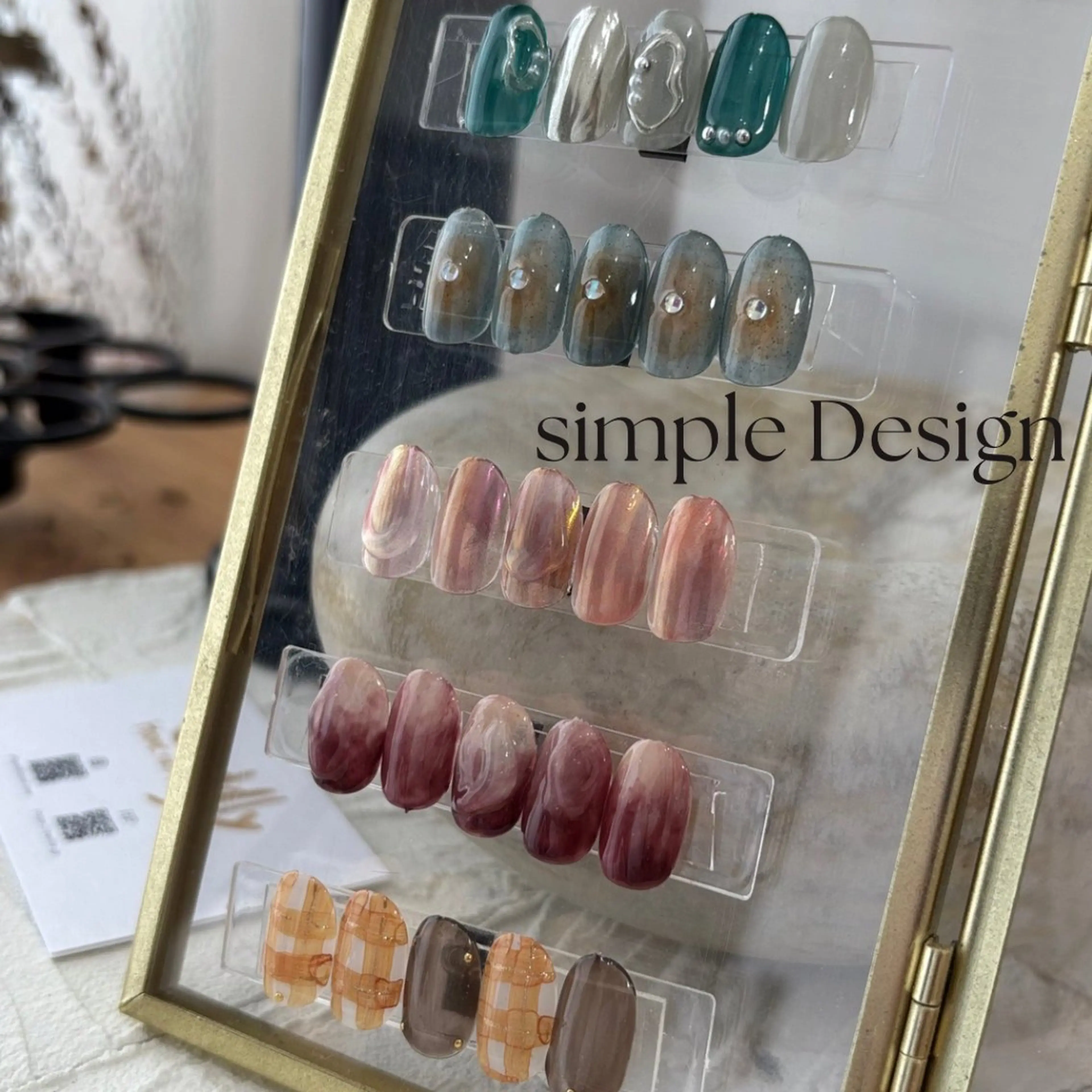 ネイル ハンドネイル caddly naoのネイルデザイン