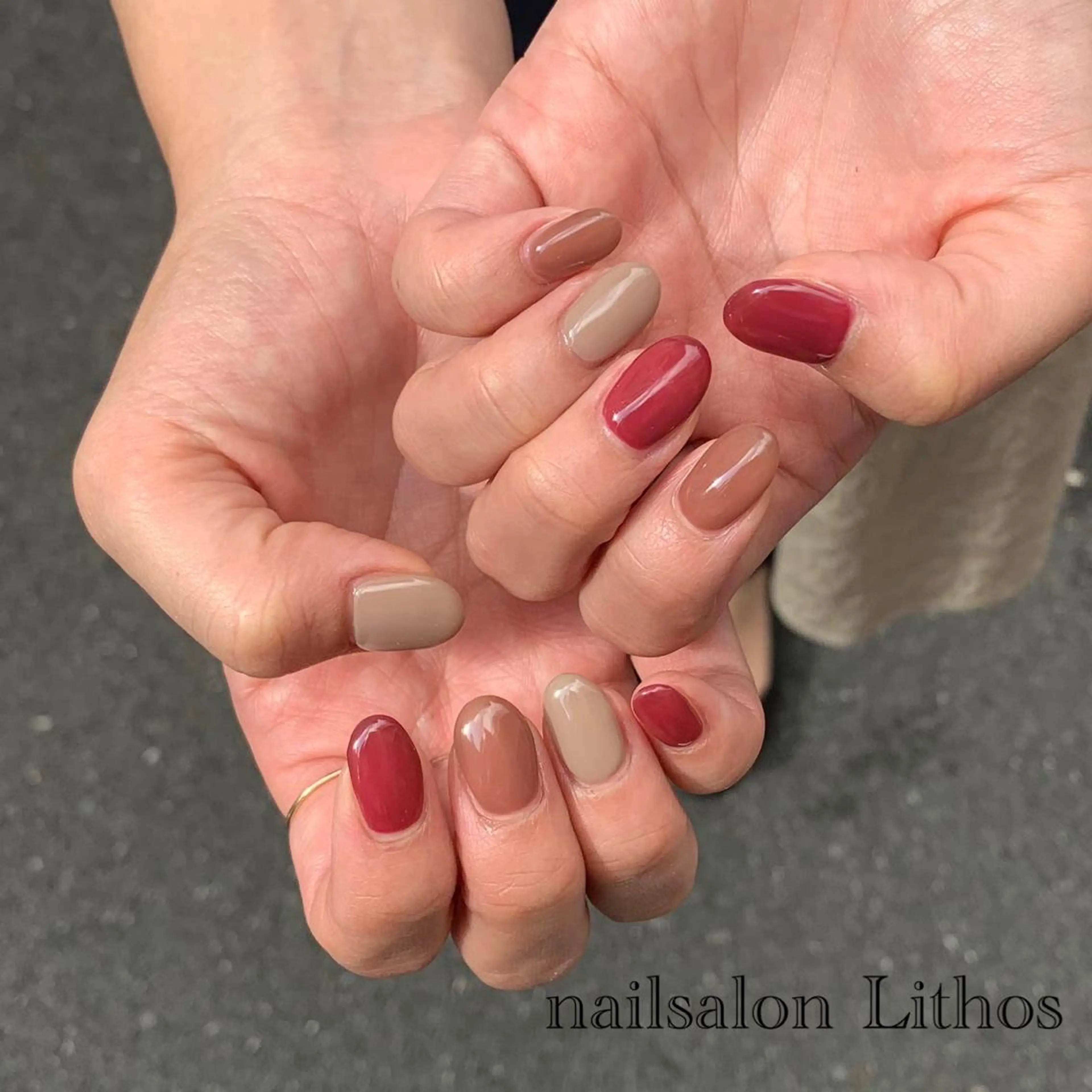 ネイル ボルドー ジェルネイル 韓国ネイル オフィスネイル ワンカラーネイル ハンドネイル nailsalon Lithos所属・nailsalon Recontreのネイルデザイン