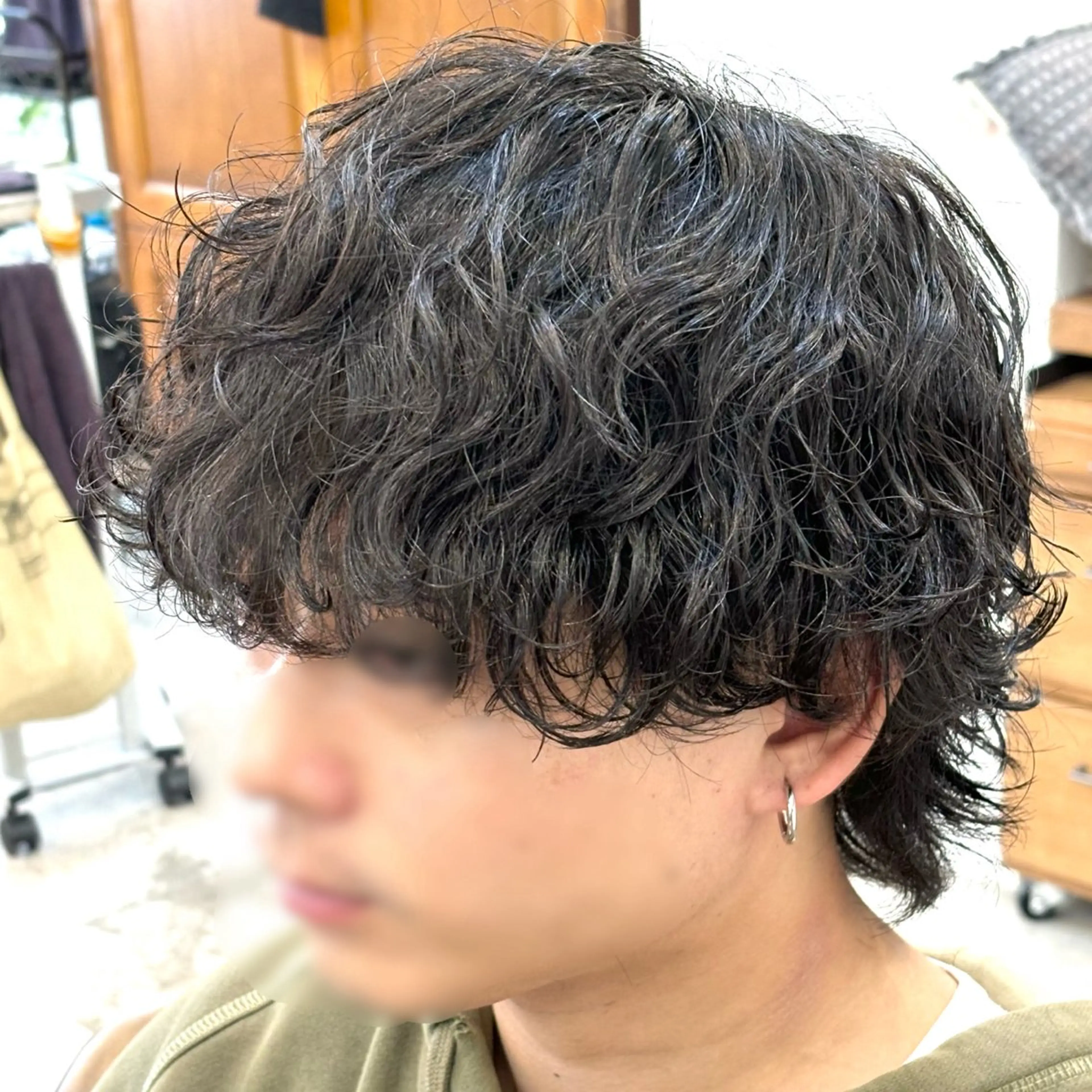 パーマ メンズ 波巻きパーマ メンズウルフカット ウルフカット カット ヘアカラー パーマ Vicke所属・メンズ専門/韓国風 ❤️‍🔥吉野あいかのヘアスタイル