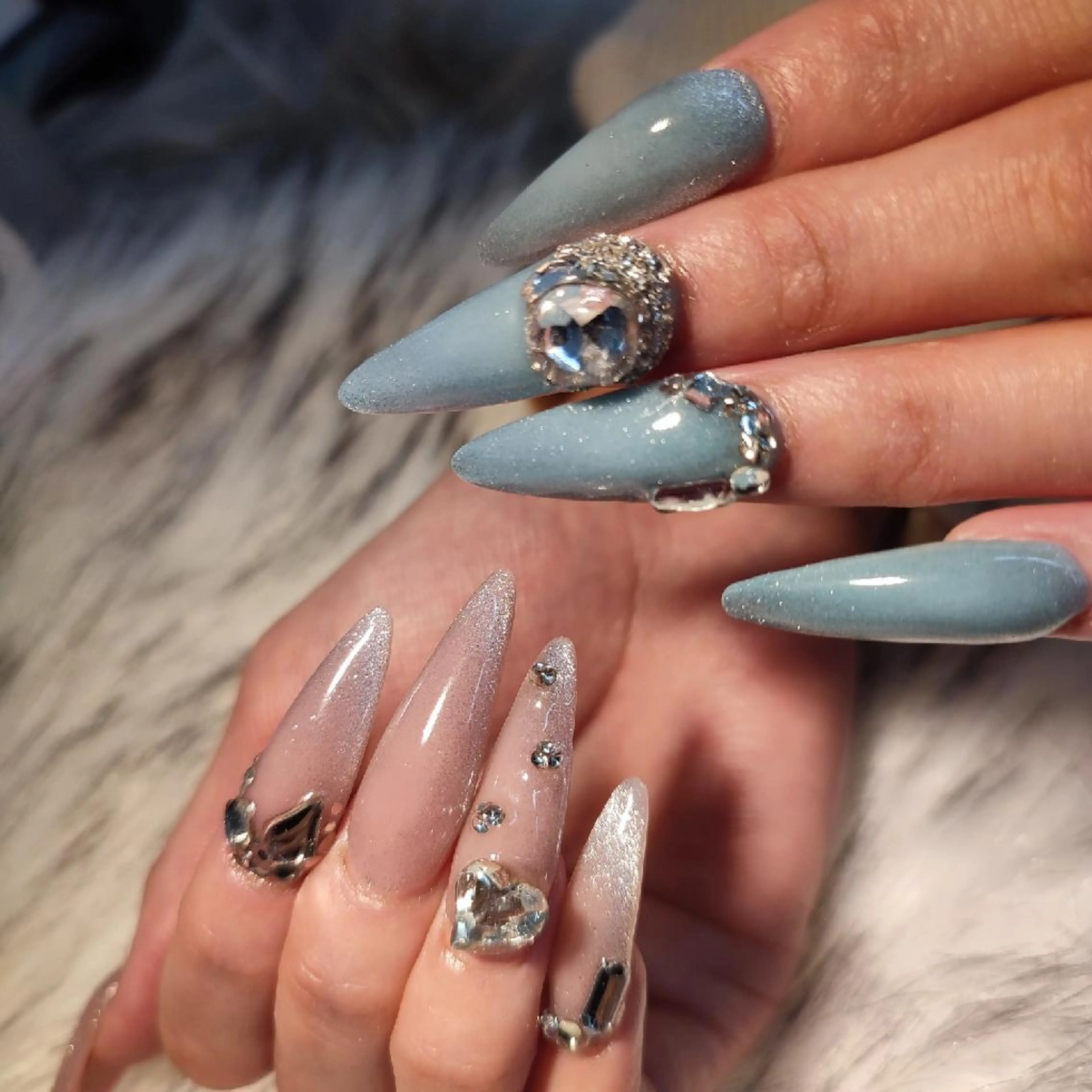 ネイル ハンドネイル RUNWAY 　　の眉毛・アイブロウイメージ