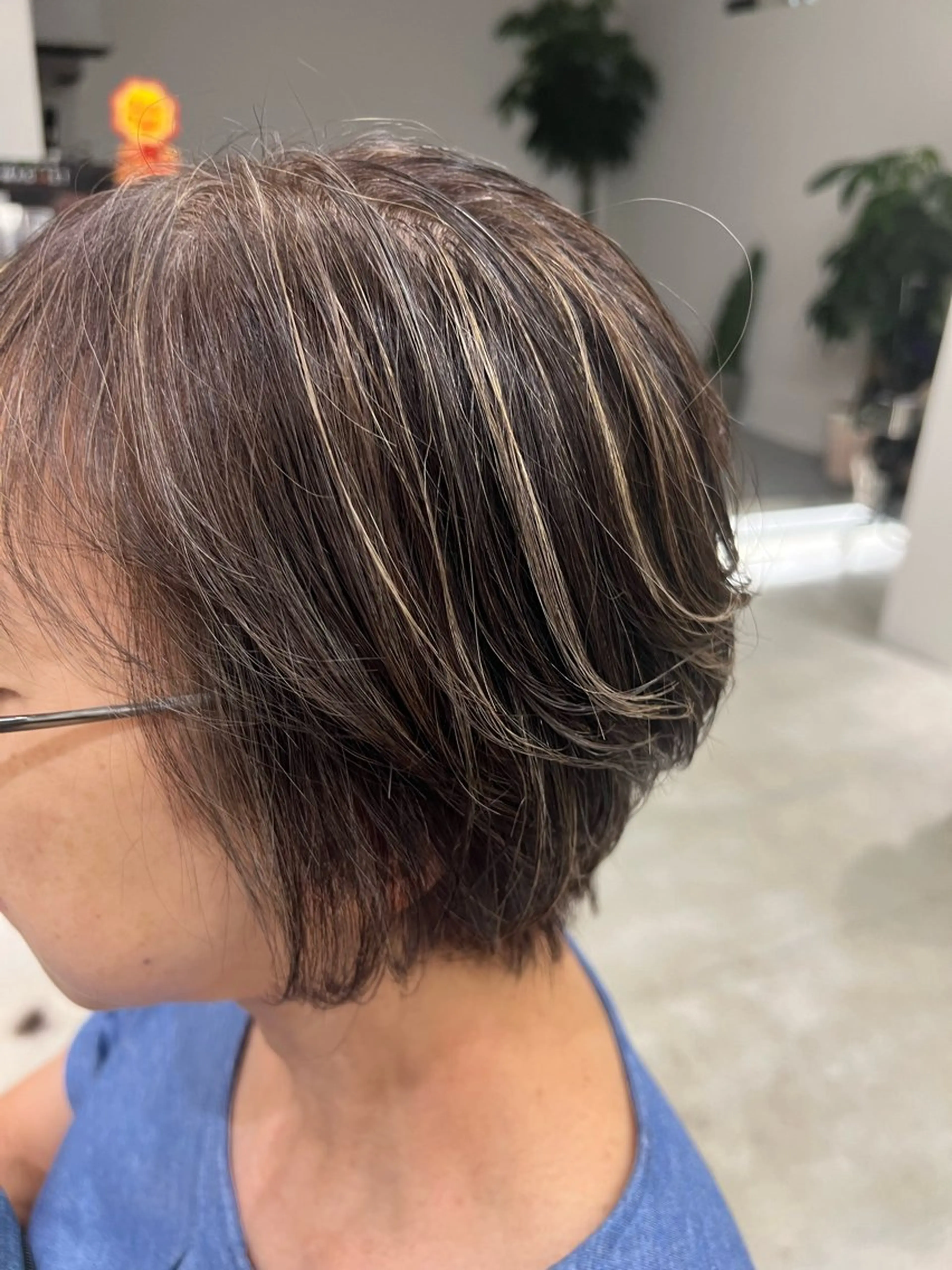 白髪ボカシコントラストハイライト＋カット＋水素トリートメント⭐️の写真