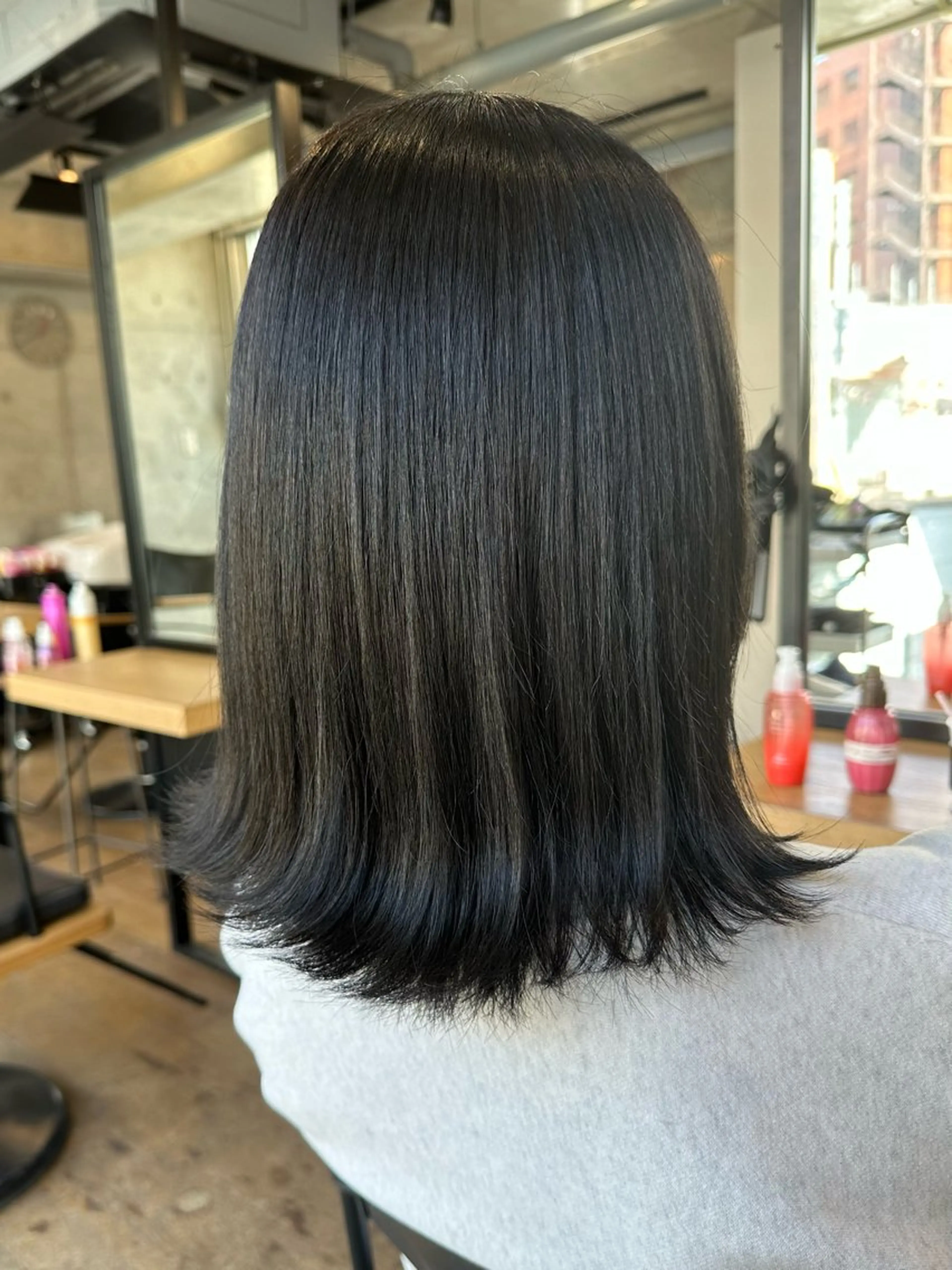 『学割U24限定🎓』黒染めカラー＋トリートメントの写真