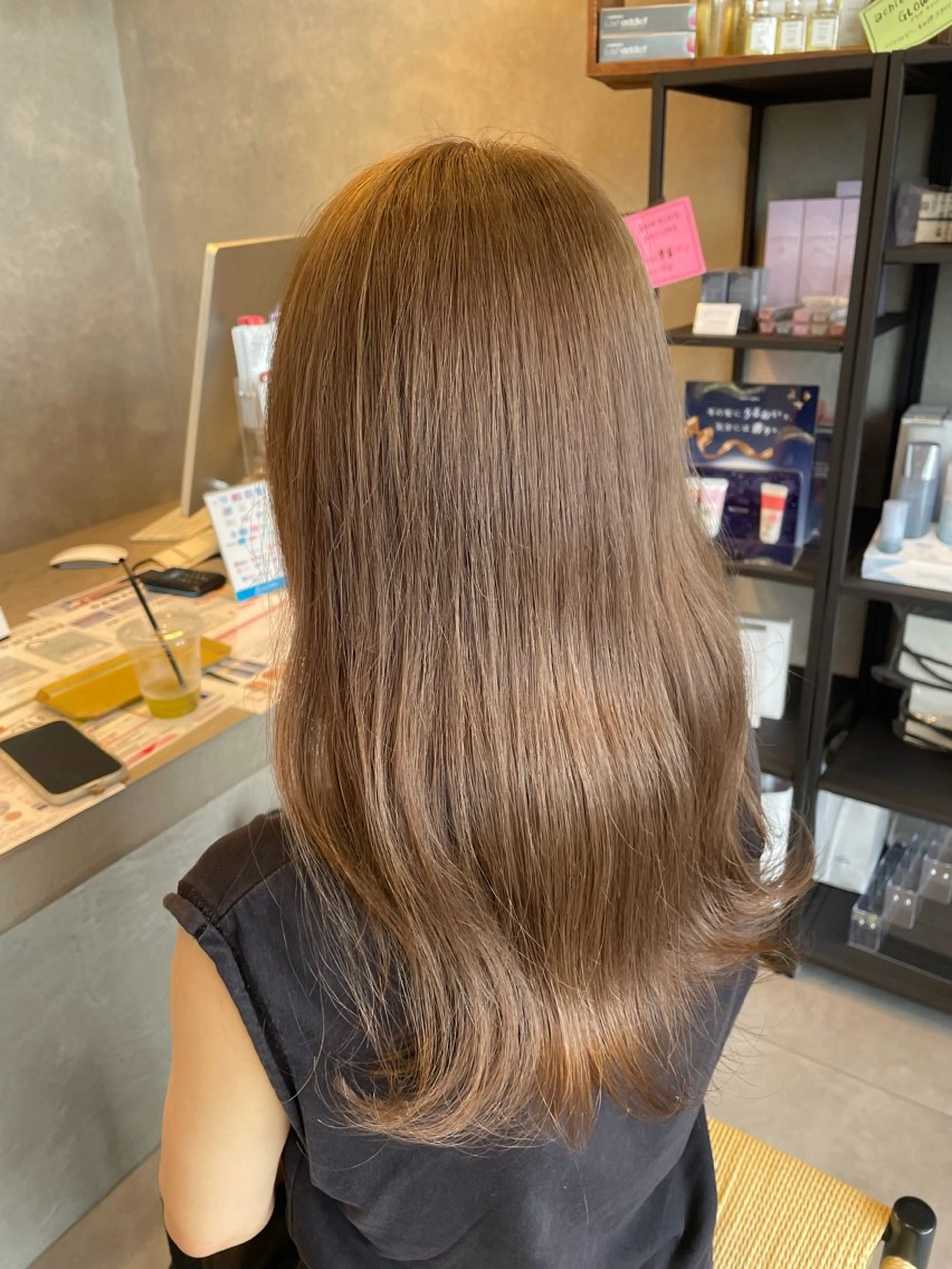 ロング カラー ベージュカラー ダブルカラー ミルクティーベージュ カット ヘアカラー トリートメント 柄澤 菜南子のヘアスタイル