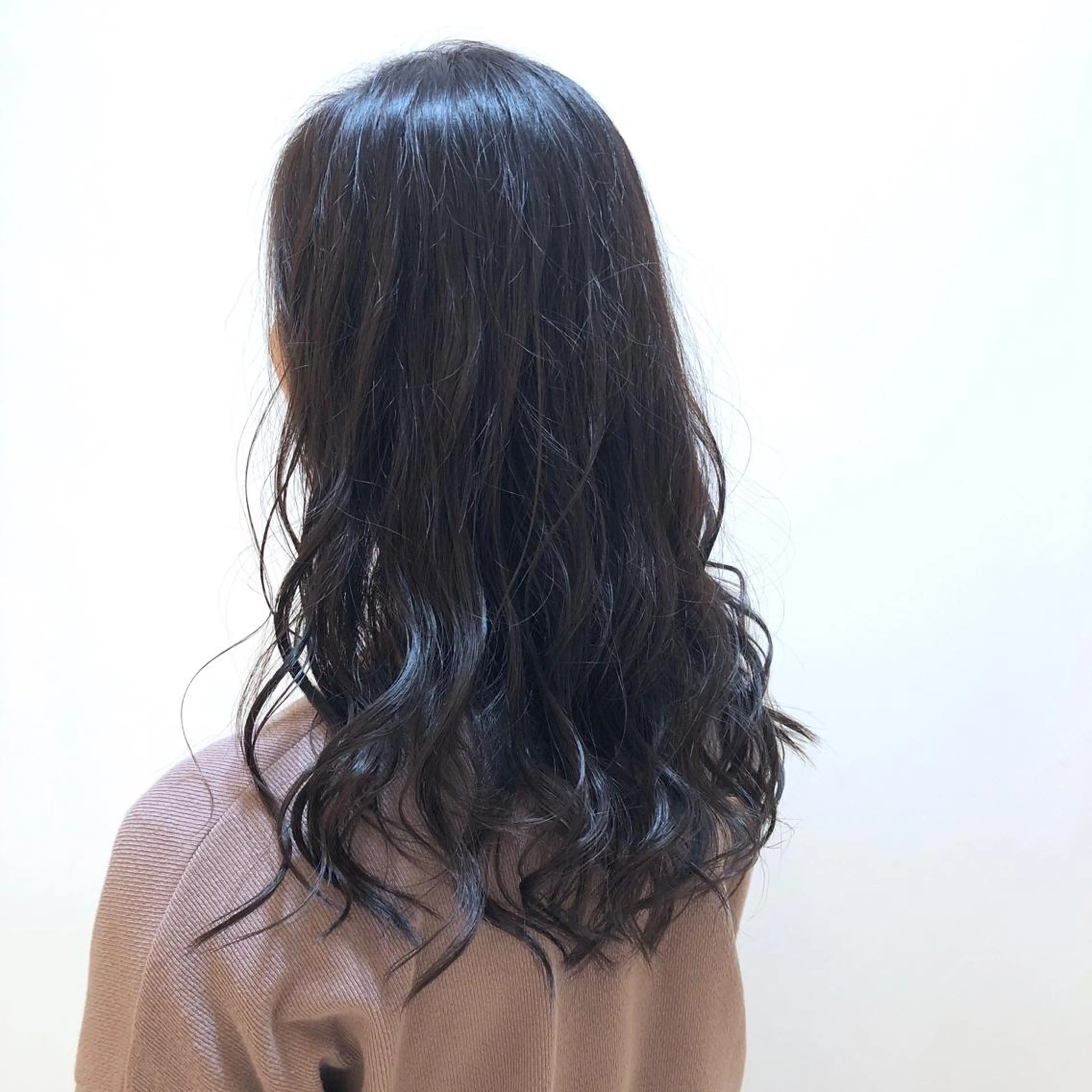 ロング カラー ブルーカラー ブルージュ イルミナカラー カット ヘアカラー トリートメント 🌈ぷる艶カラー🌈 髪質改善👑柳沼尚貴のヘアスタイル