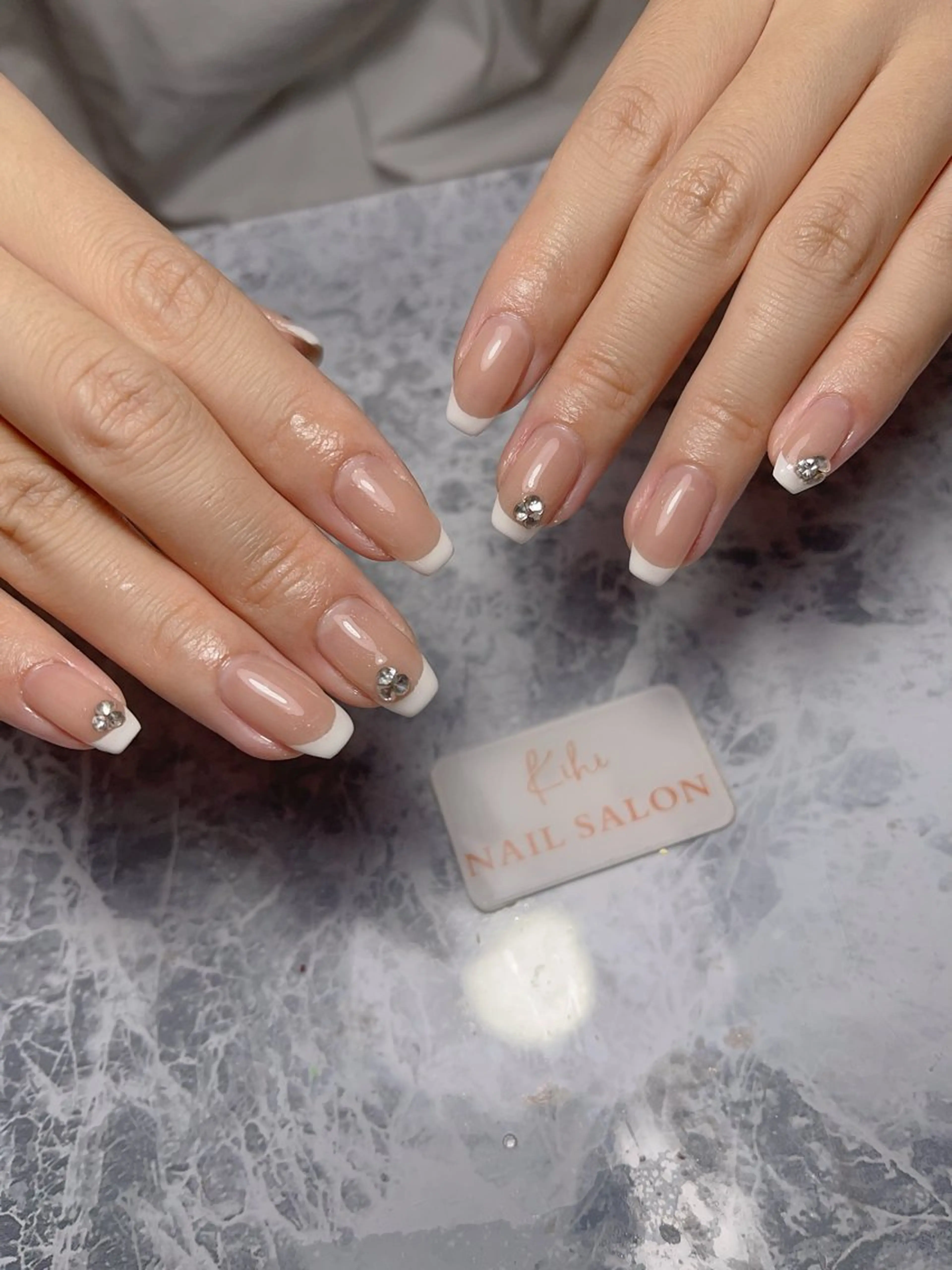 ネイル アートネイル フレンチネイル ジェルネイル グラデーション 韓国ネイル ハンドネイル 💕鈴木ユリ パラジェル/オフ無料のネイルデザイン