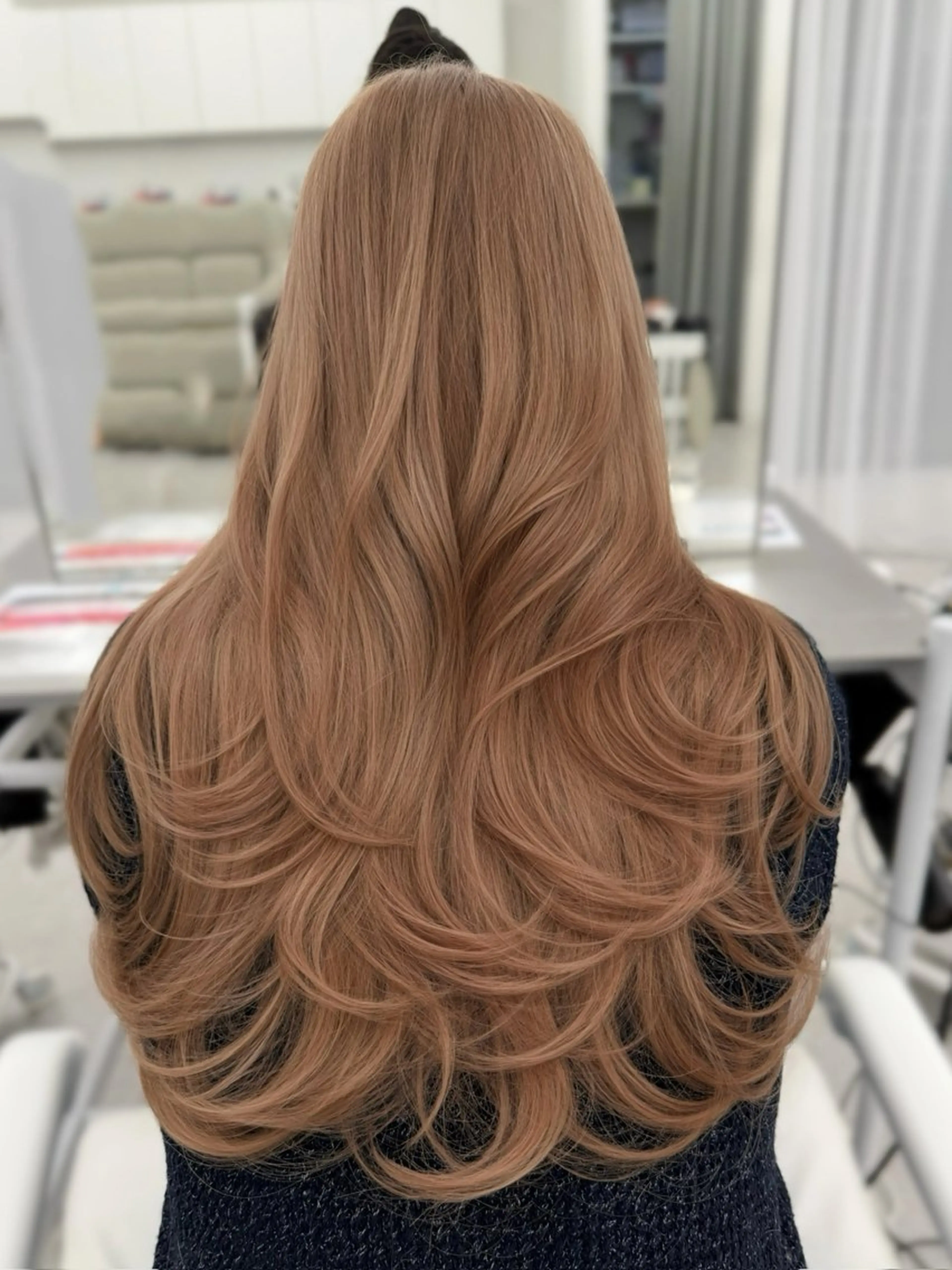 ロング カラー 顔まわりの神様✨ 透明感カラー藤嶋秀幸のヘアスタイル