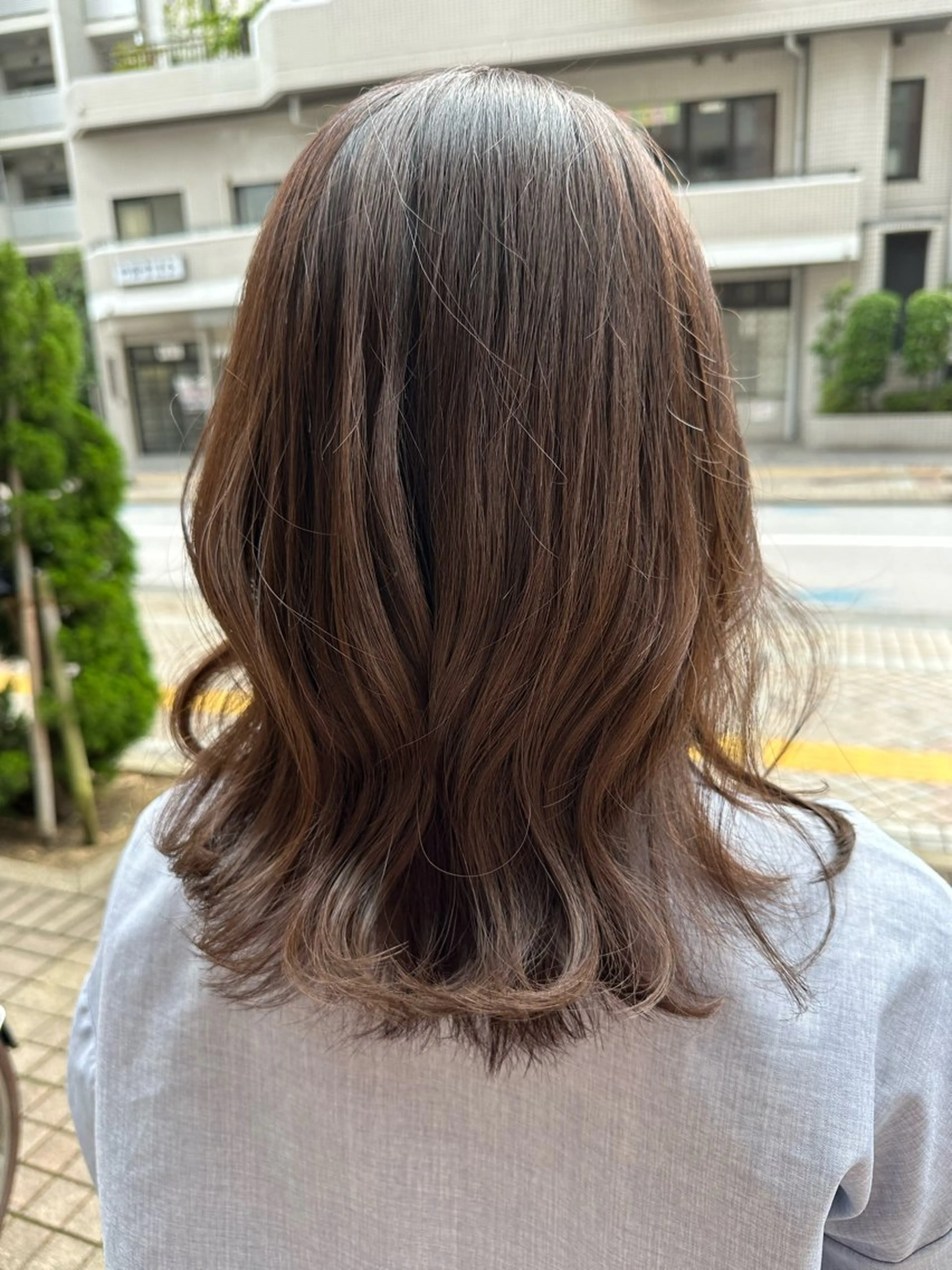 セミロング カラー グレージュ カット ヘアカラー Annie 吉田 裕美のヘアスタイル