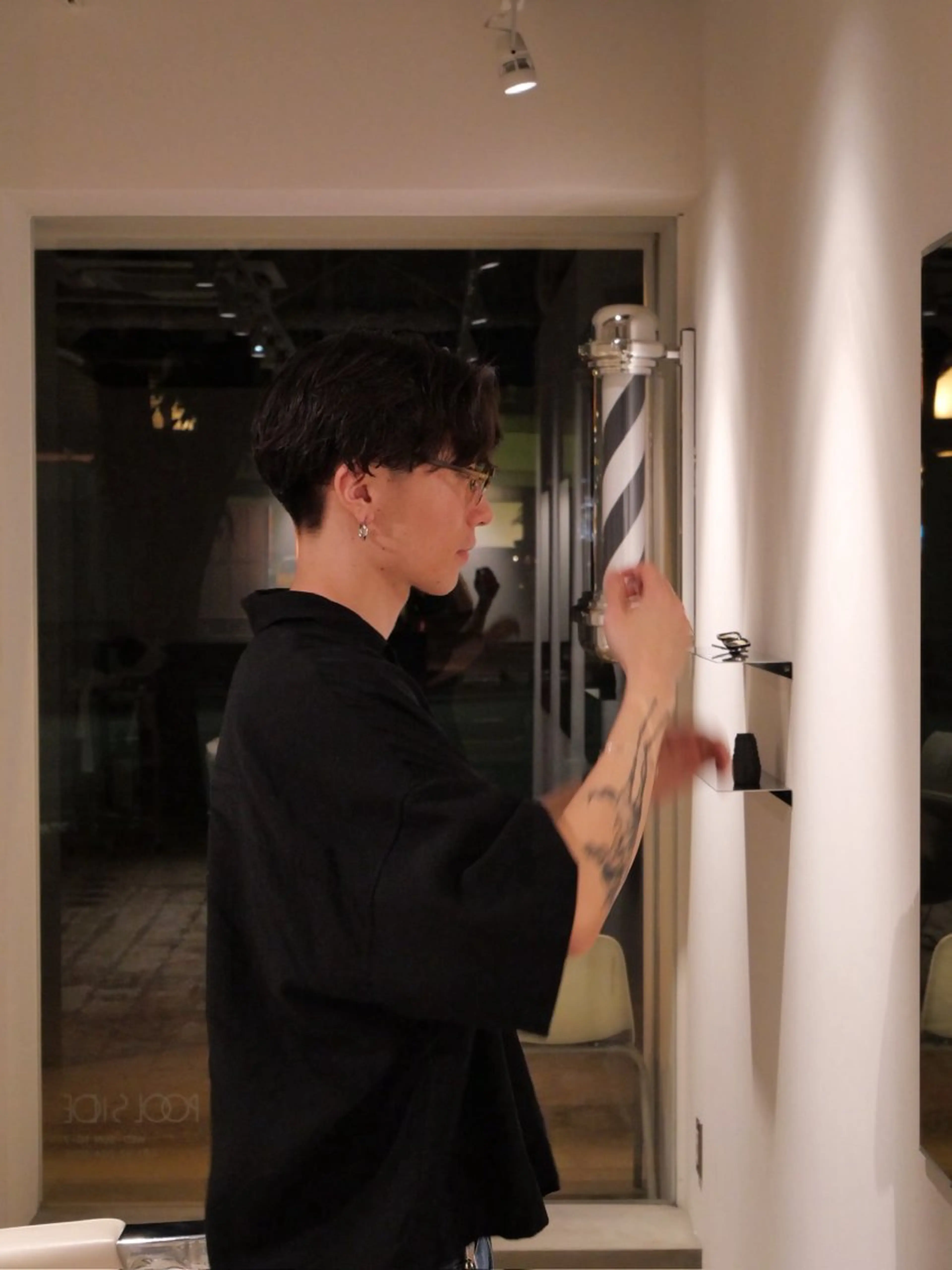 ショート メンズ センターパート メンズパーマ POOLSIDE所属・レンタロウ ネット移行しましたのヘアスタイル