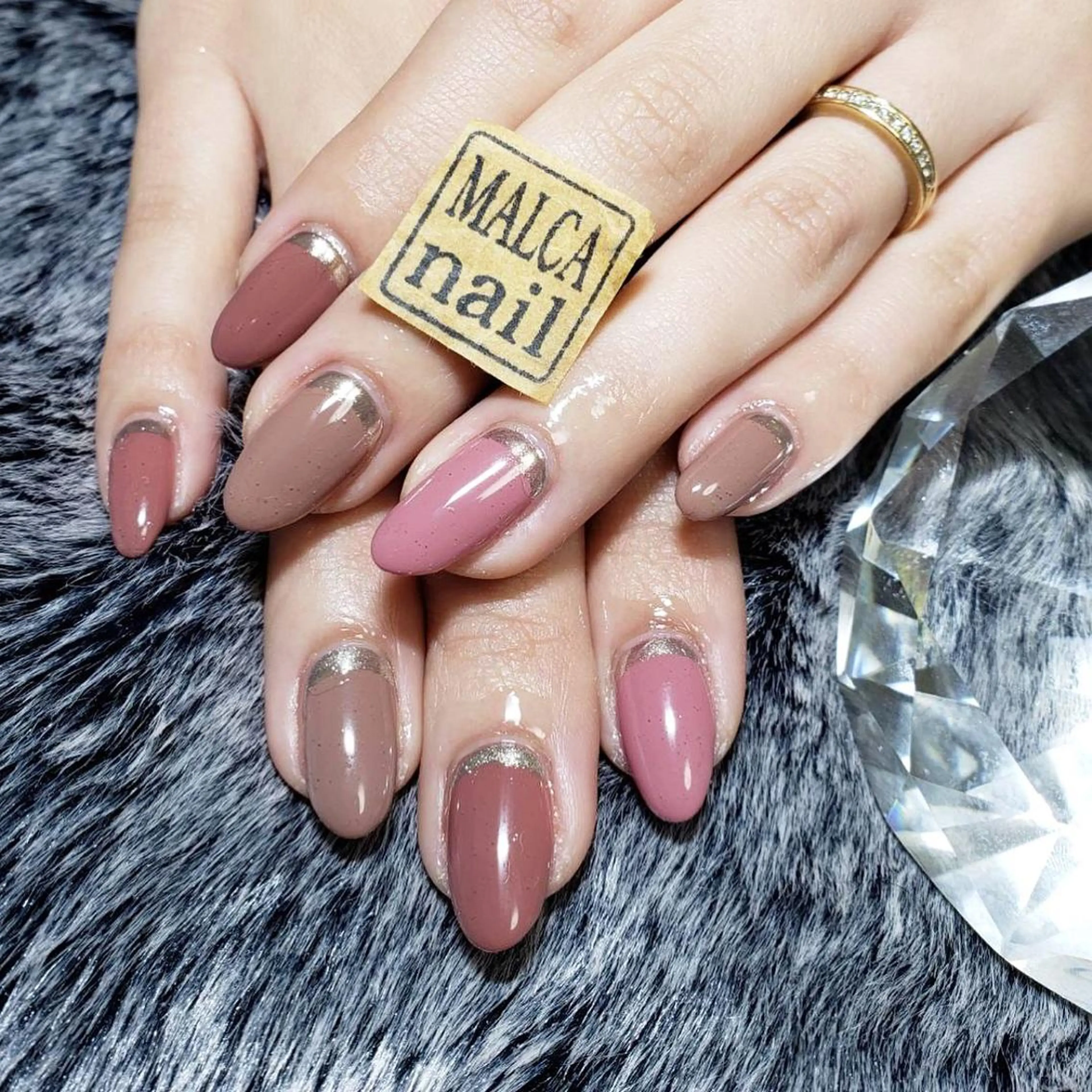 ミディアム パーマ ヘアアレンジ キッズ ネイル マツエク・マツパ MALCAnail(マルカネイル)所属・荒木 莉奈のネイルデザイン