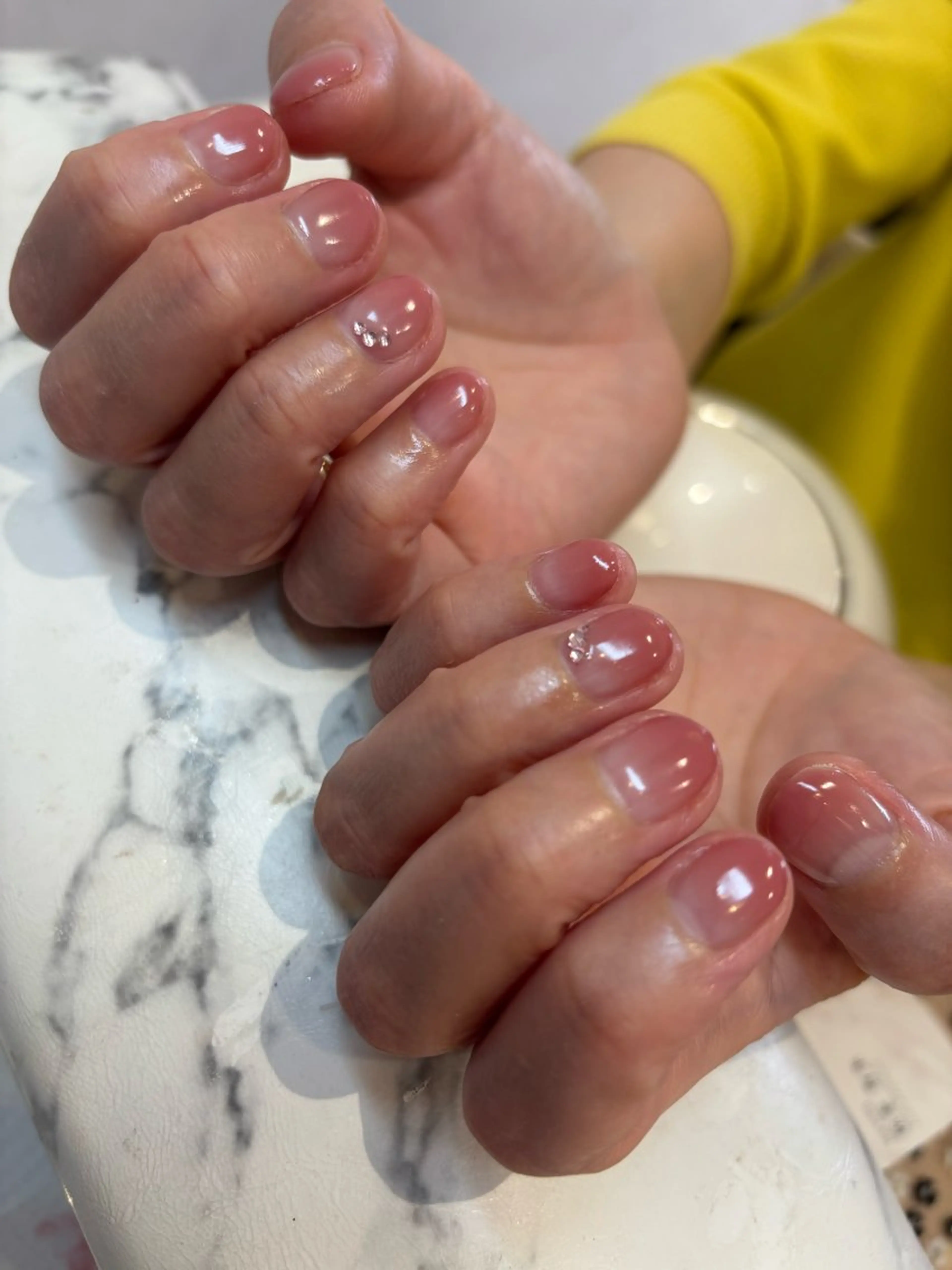 ⟡.·ワンカラー⟡.·(シンプルワンポイント)ハンドネイル💅オフ無しの写真