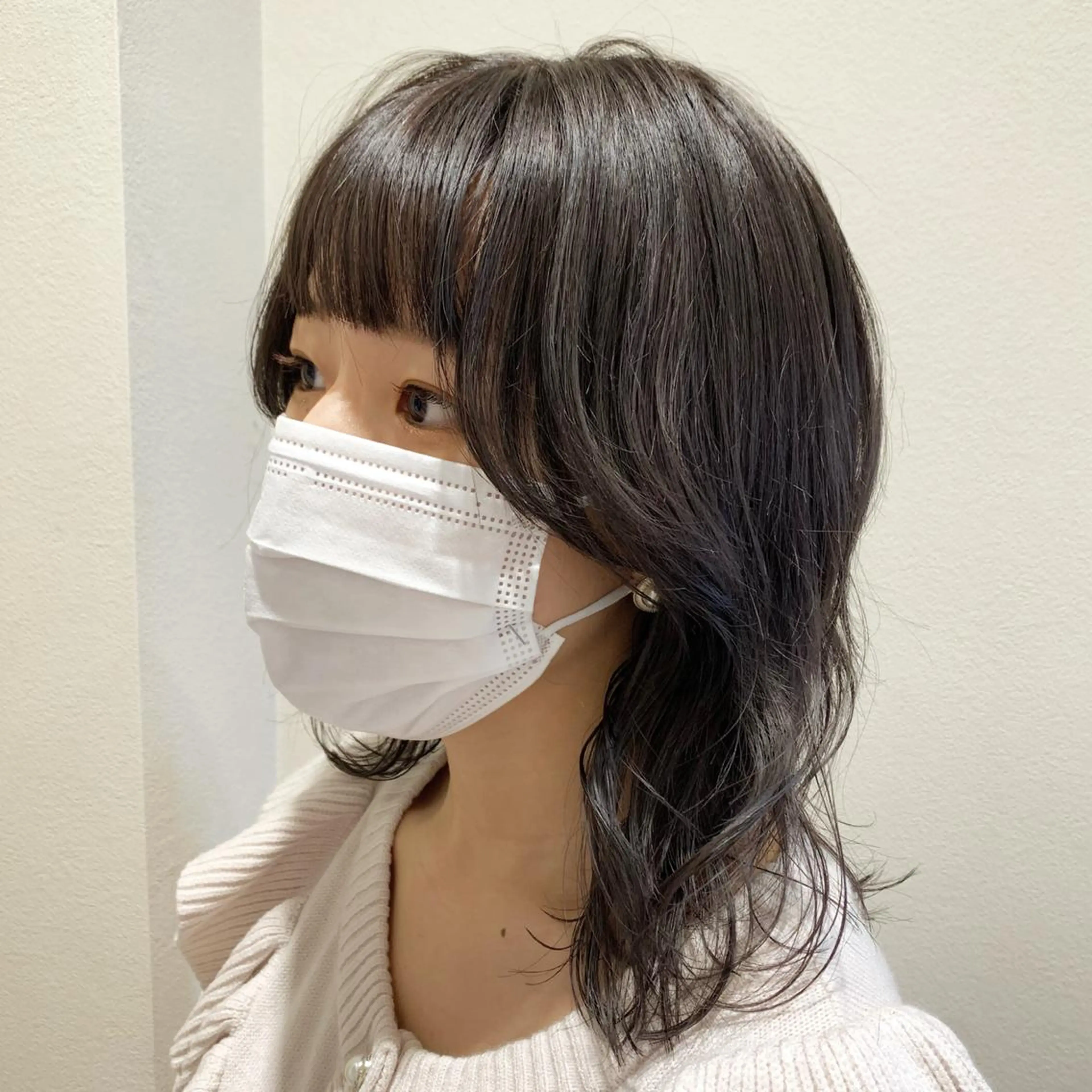 セミロング カラー グレージュ ラベンダーカラー ラベンダーグレージュ ラベンダーグレー 顔まわりレイヤー サソウ ユリエ🥥のヘアスタイル