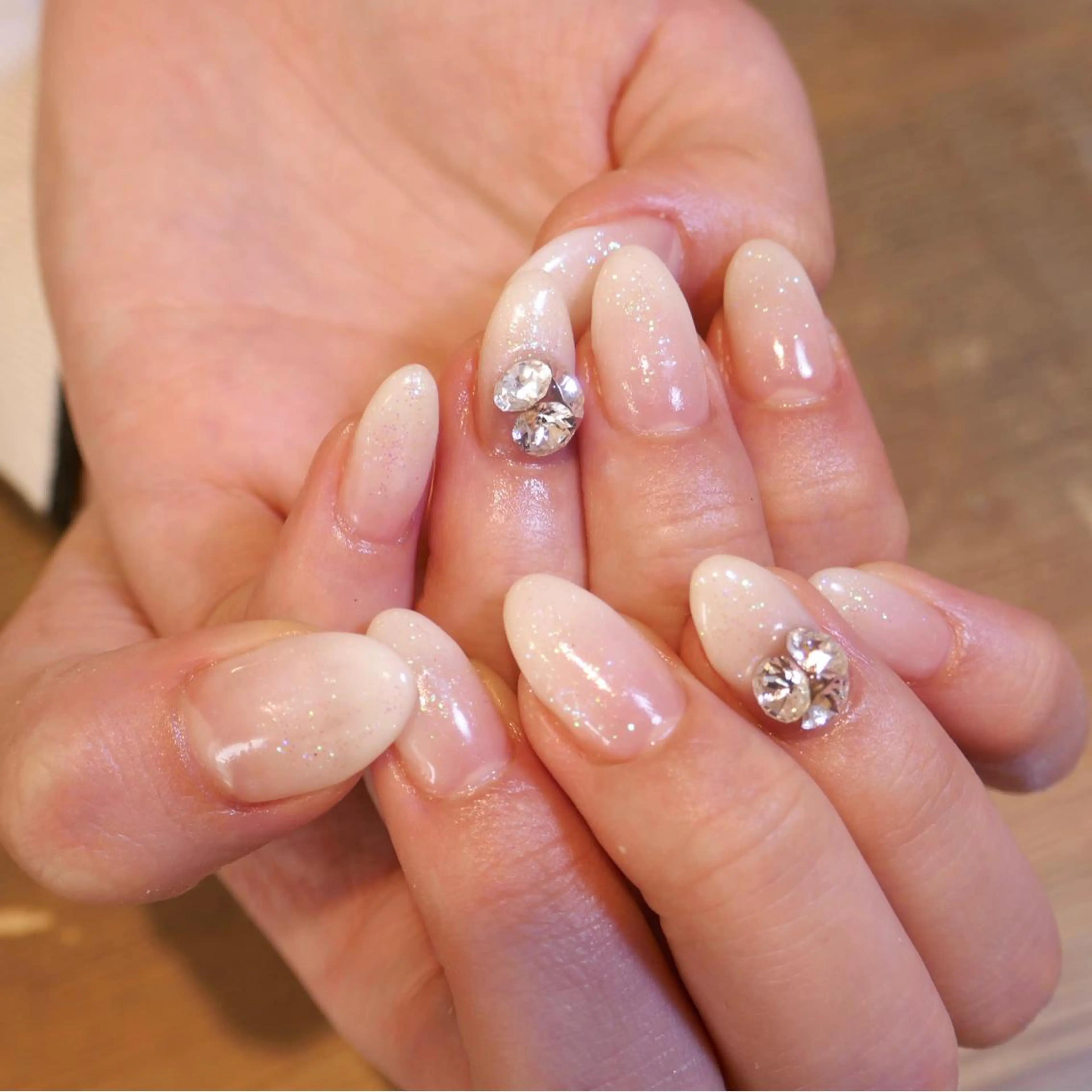 ネイル グラデーション ラメ(グリッター) ストーンネイル Chipieee Tokyoのネイルデザイン