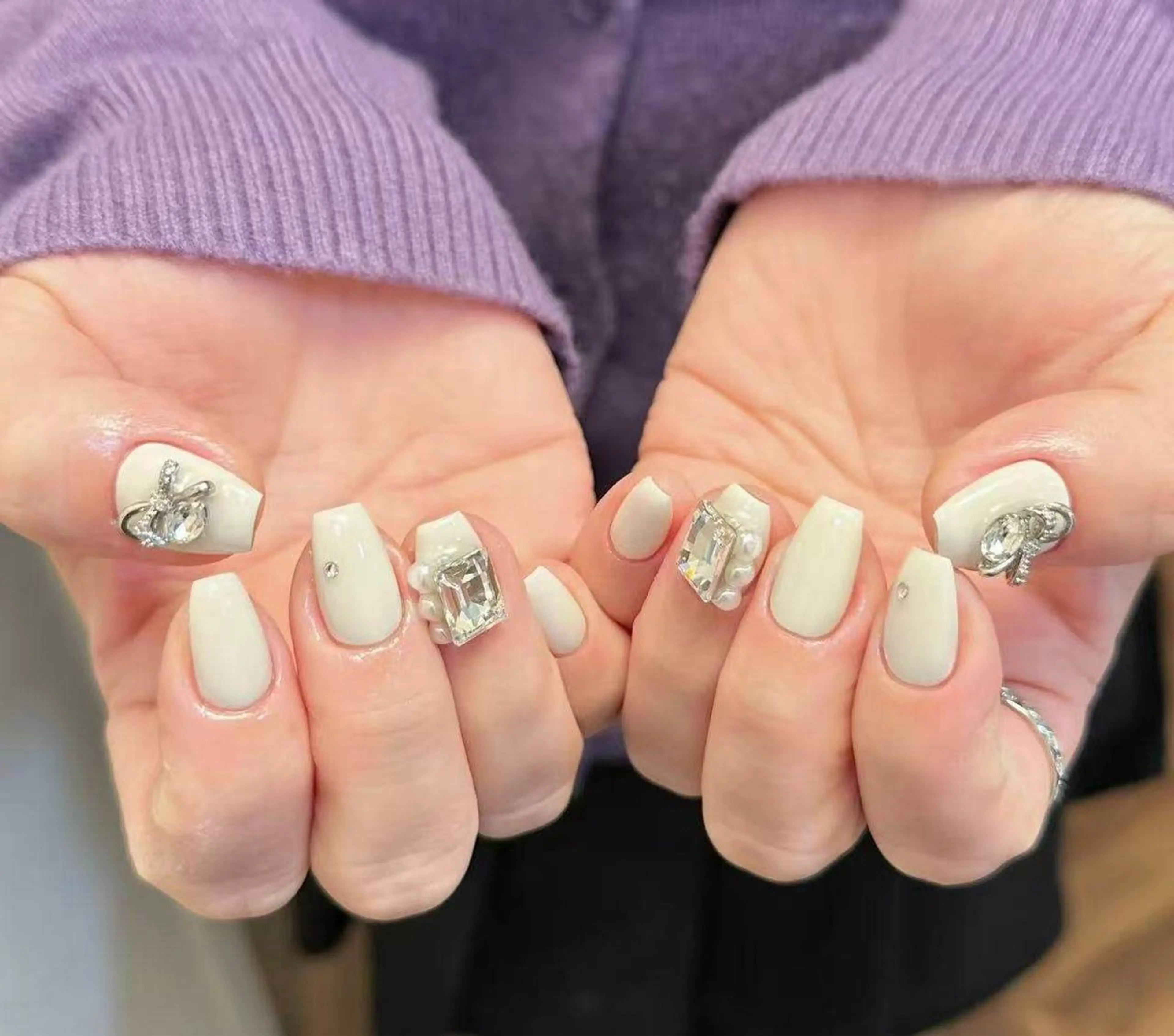 ネイル フラワーネイル フレンチネイル ジェルネイル ガラスフレンチ ハート ハンドネイル BabyYouMi nailのネイルデザイン