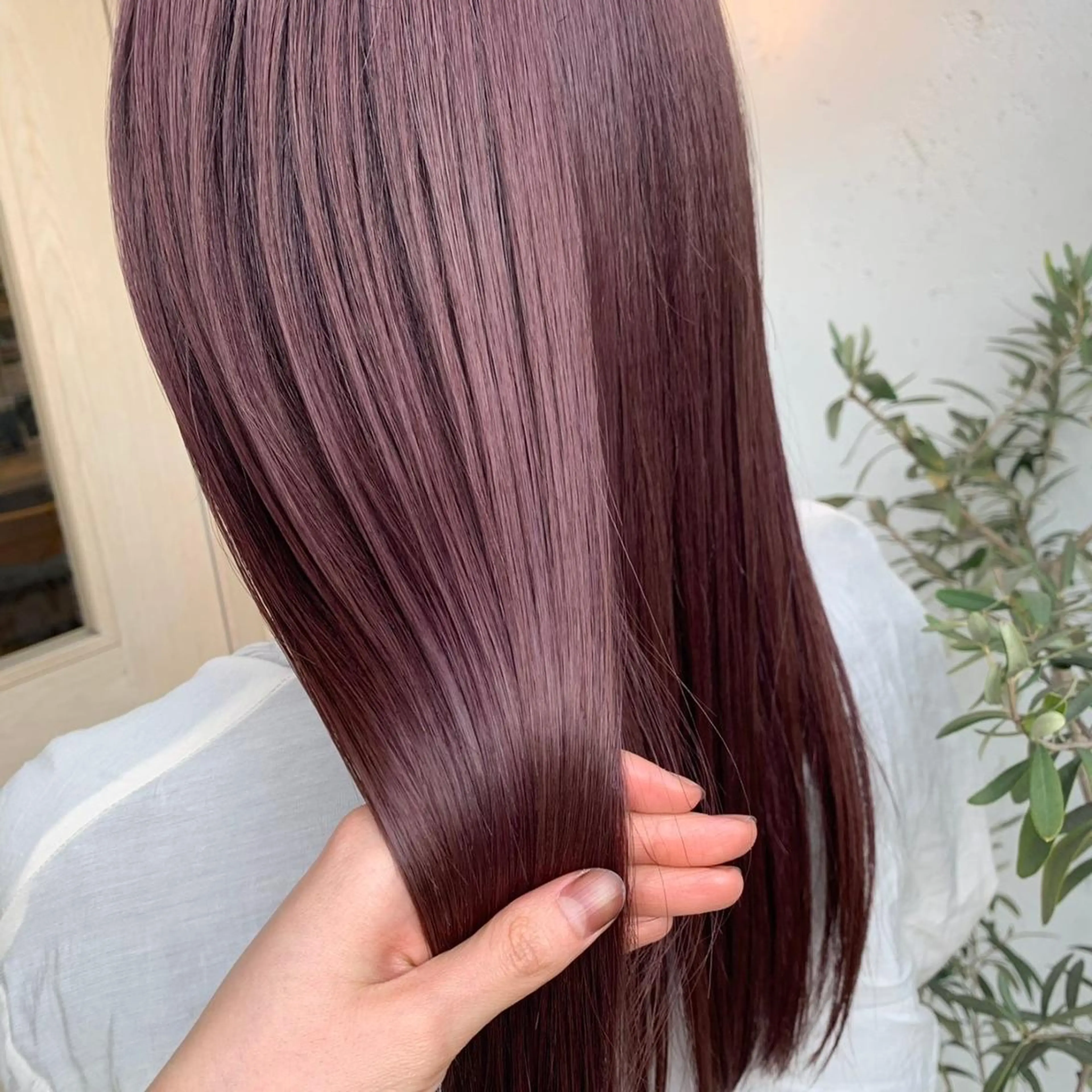 ロング カラー ブリーチ ヘアカラー MAI ROCCO3rdのヘアスタイル