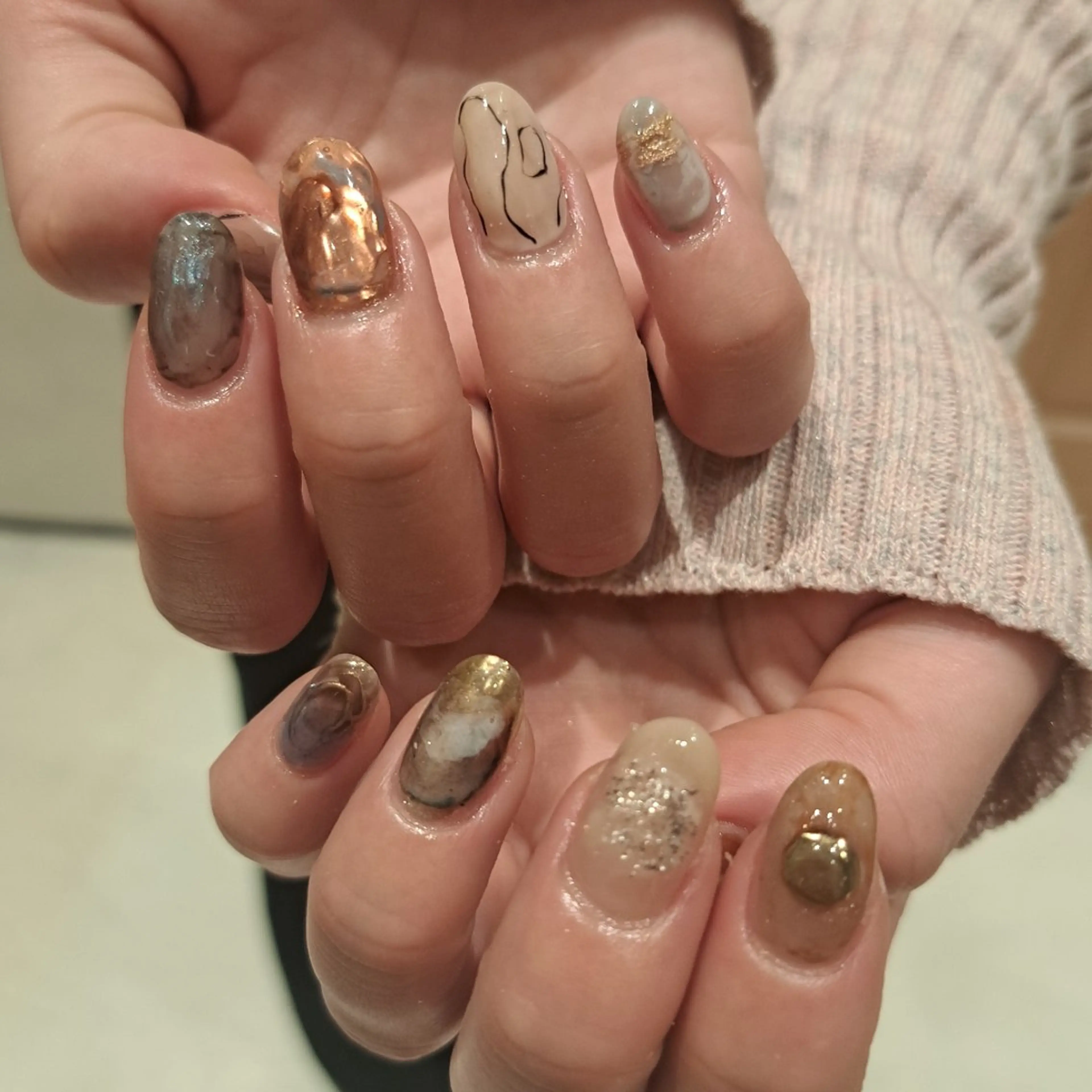 ネイル アートネイル ジェルネイル ミラーネイル 持ち込み ニュアンスネイル Nail mood /アートし放題のネイルデザイン
